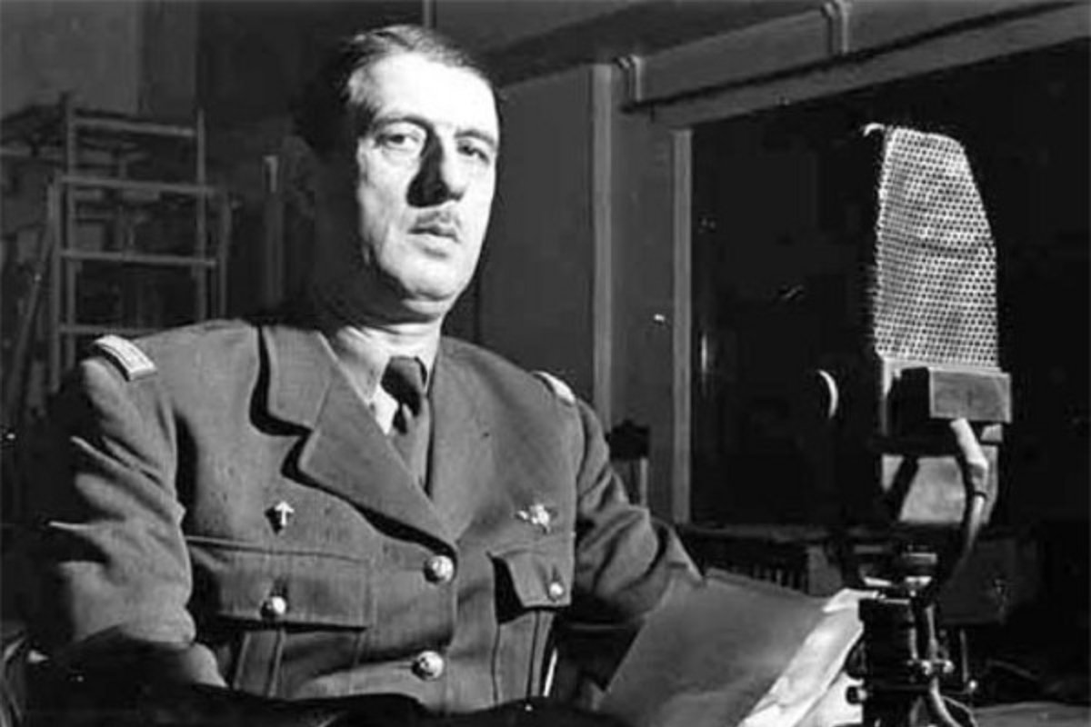 Charles de Gaulle, au micro de la BBC à Londres / domaine public