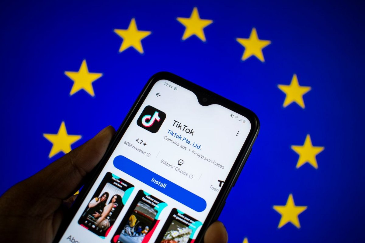 Les utilisateurs européens recevront une notification qui les informe du lancement de cette technologie et qui leur donne accès à plus d'informations - ©Charles-McClintock Wilson / Shutterstock