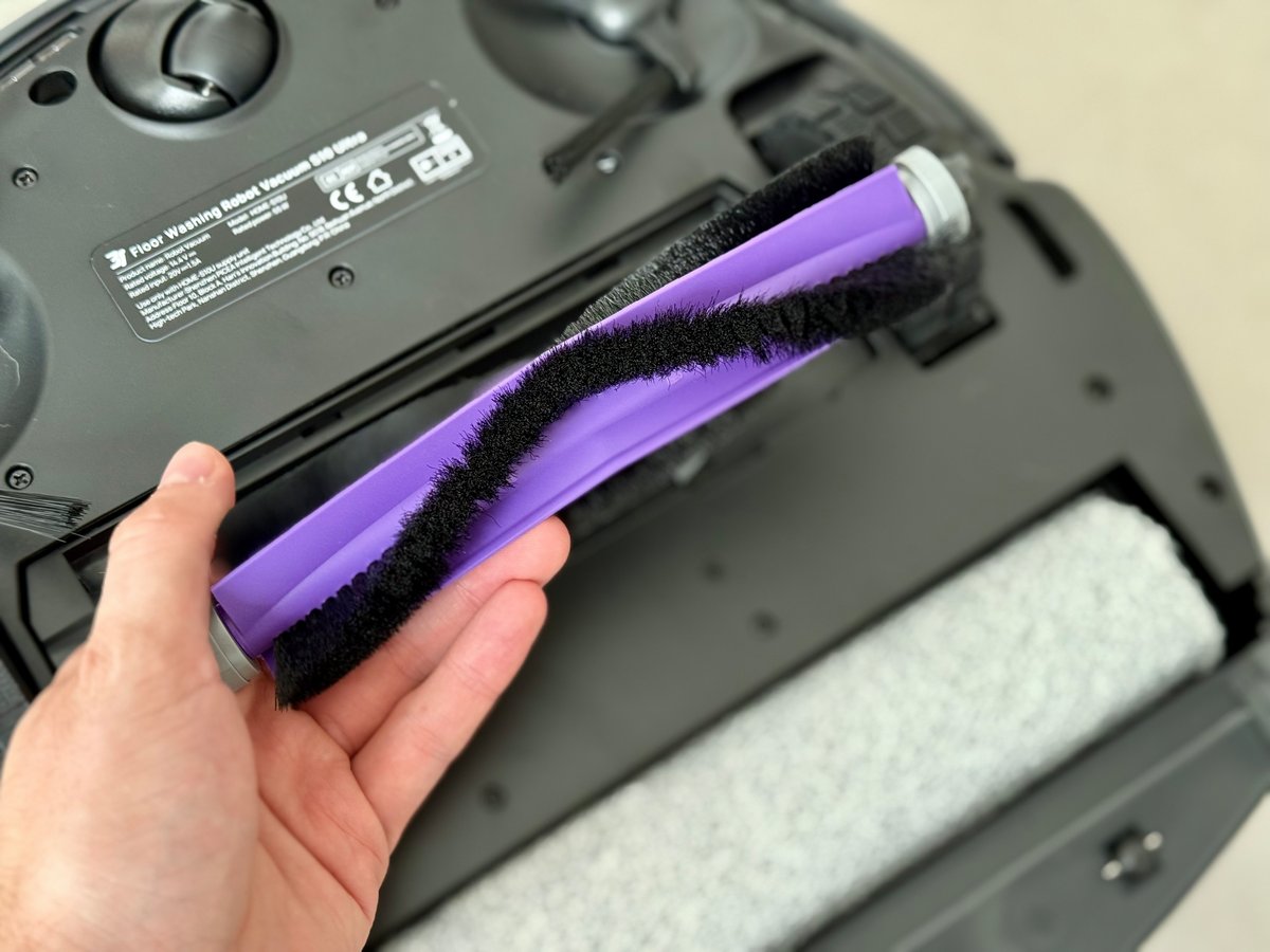 Pas d'efforts particulier sur la brosse principale © Mathieu Grumiaux pour Clubic