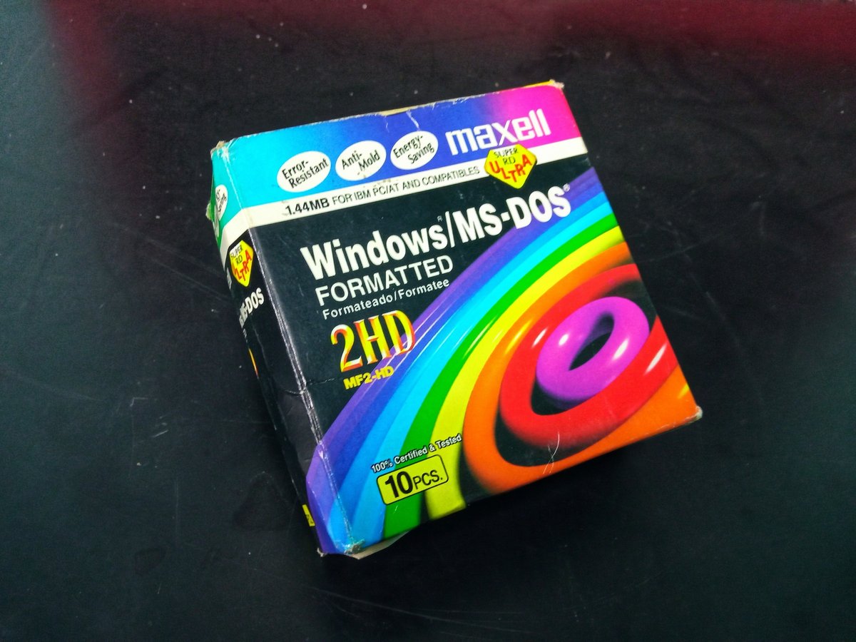 Avant Windows, il y avait MS-DOS, piloté au clavier, en mode texte. © DwiJarduk / Shutterstock