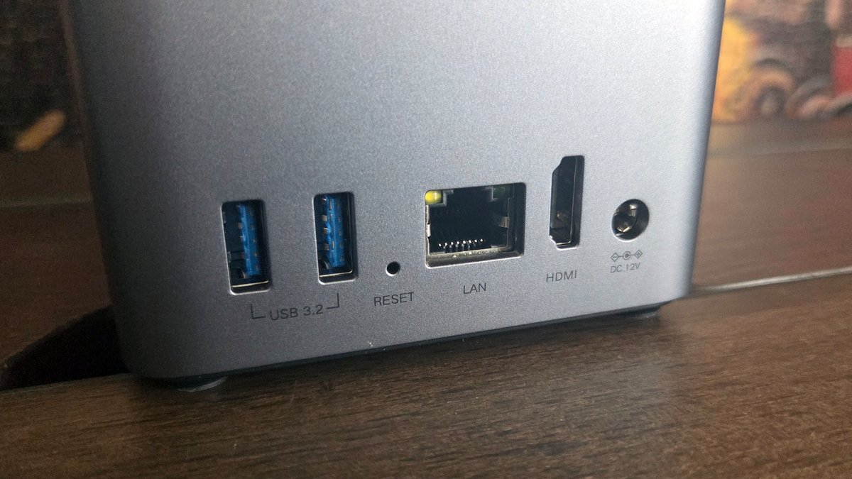 La connectique arrière. ©Nerces pour Clubic