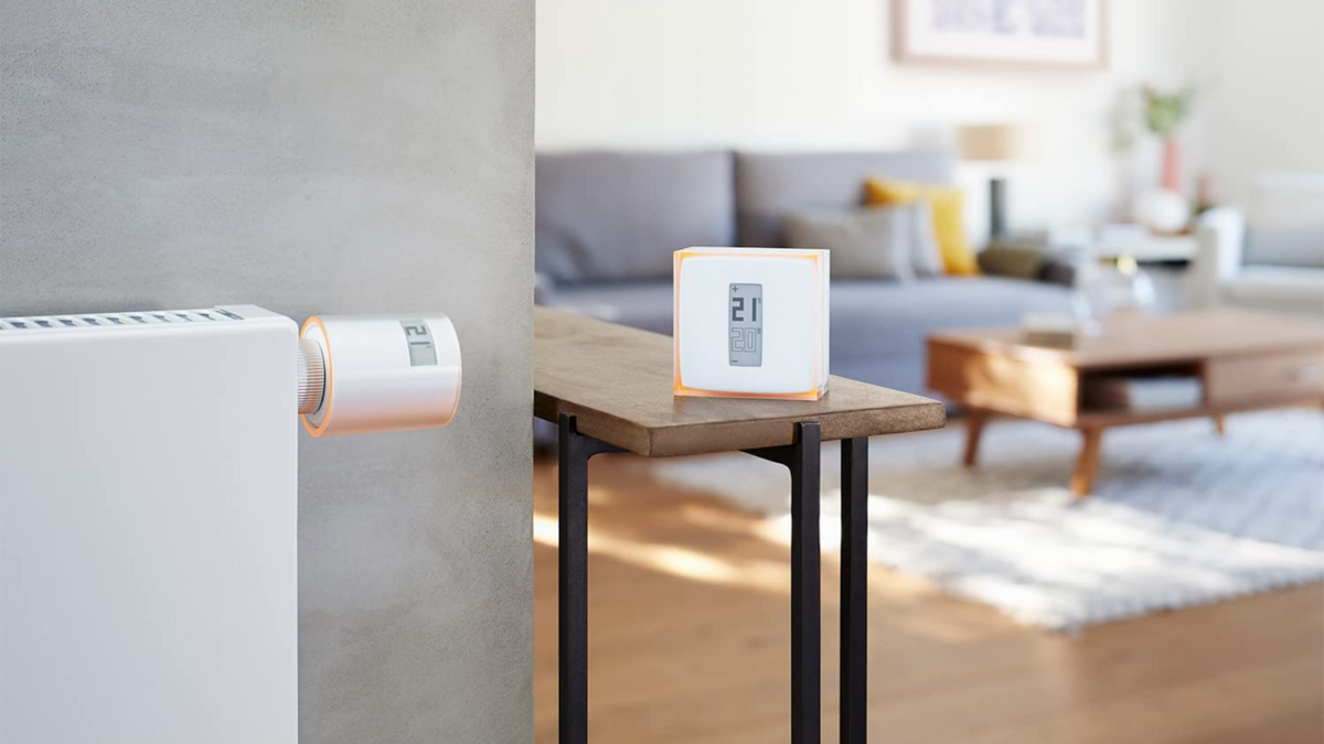 Le thermostat connecté Netatmo avec ici une tête thermostatique (non incluse ici)