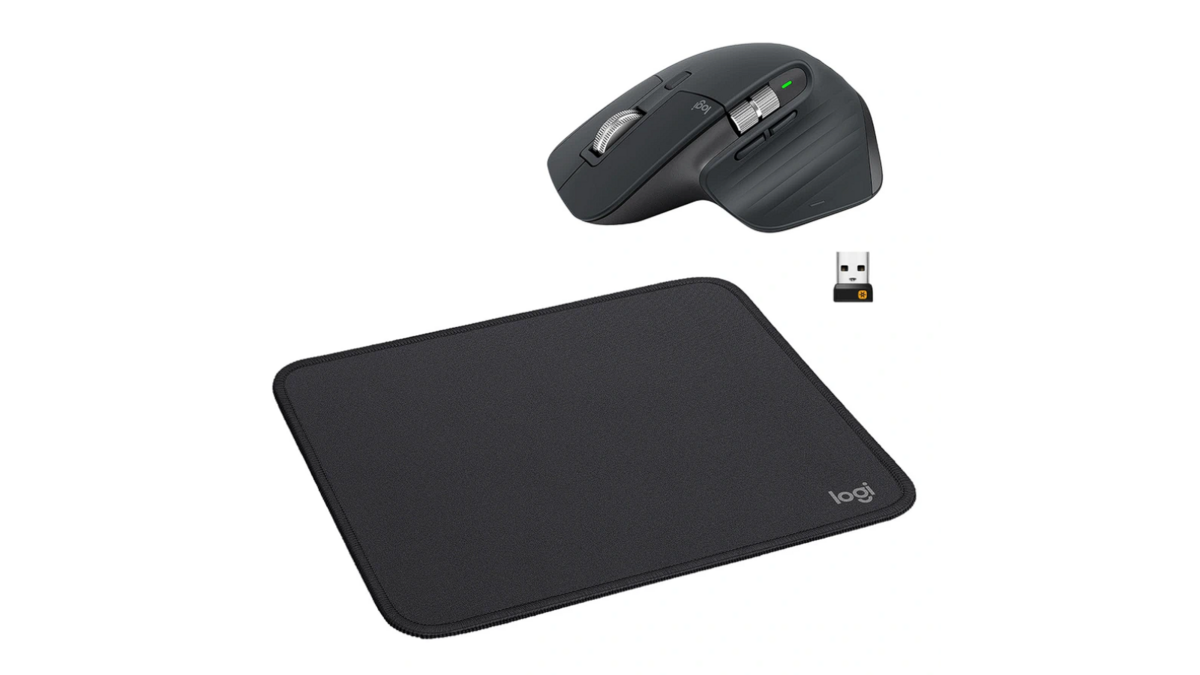 La souris Logitech MX Master 3 et la tapis de souris Logitech Mouse Pad