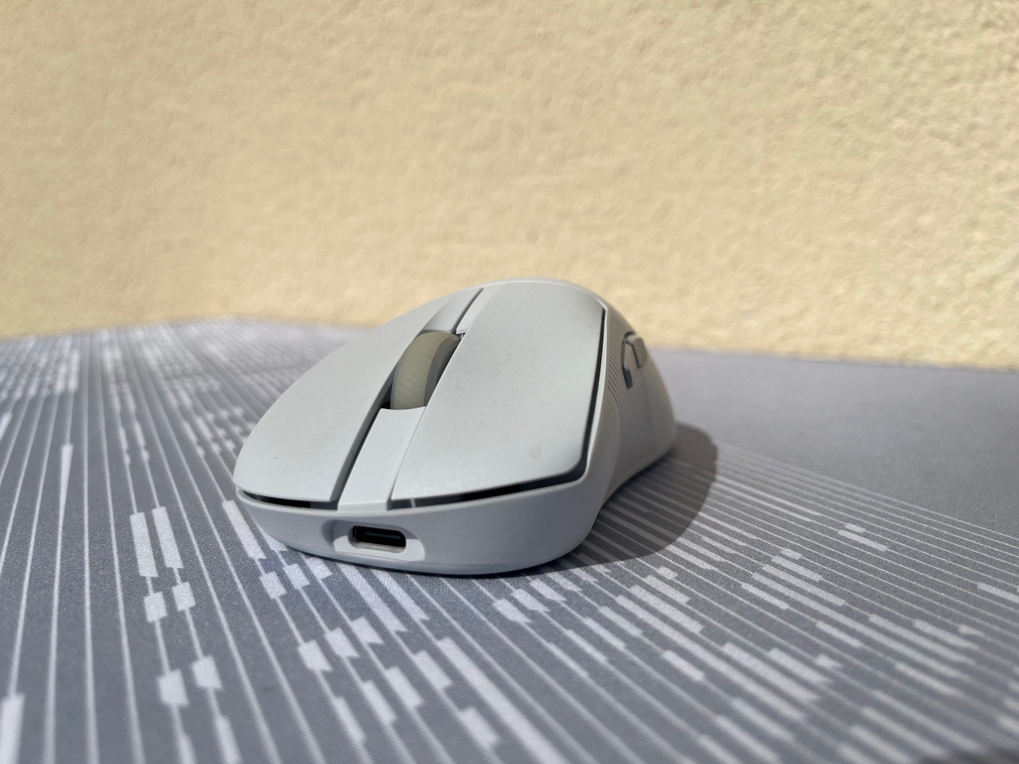 Asus ROG Keris II Ace Front