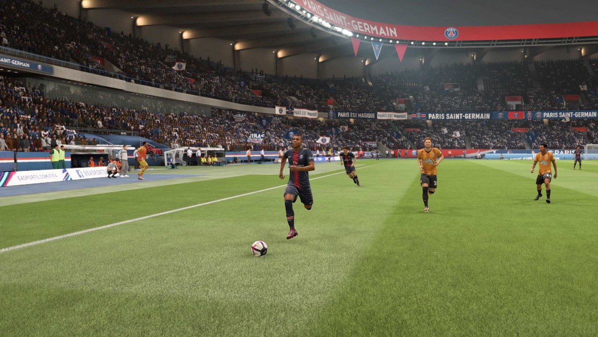 En 2025, FIFA 19 reste une valeur sûre : fluide, complet et sans microtransactions excessives, il offre une expérience de football agréable et économique, idéale hors ligne - © FIFA | RedBull