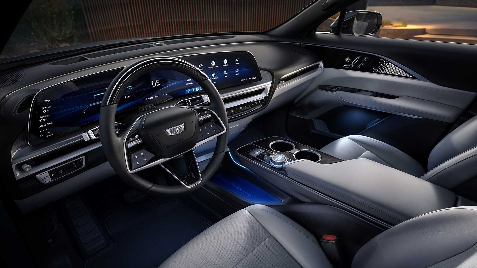 Image de l'intérieur d'une voiture Cadillac © Cadiallac