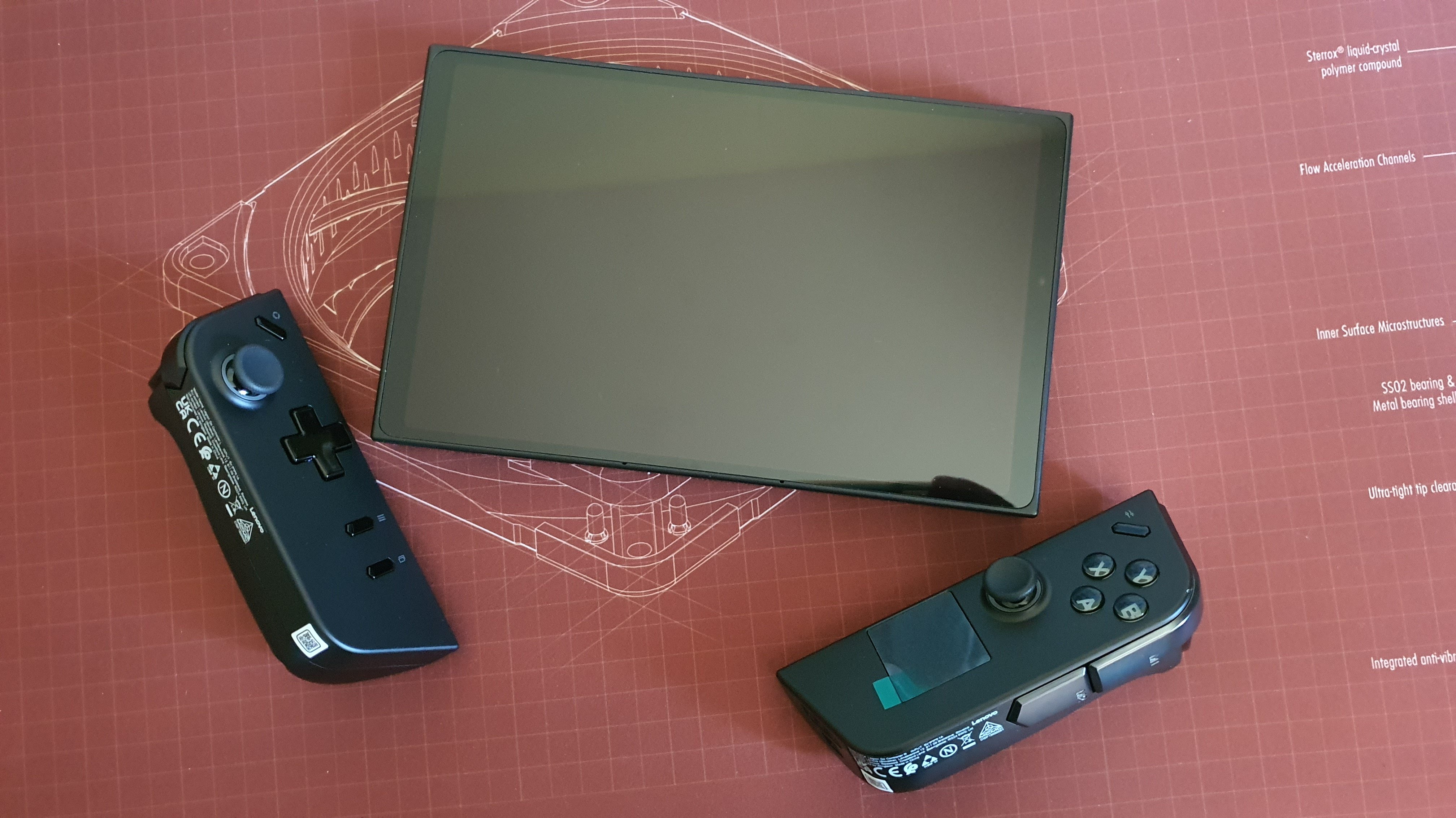 Les contrôleurs détachables distinguent la Legion Go des autres © Nerces pour Clubic