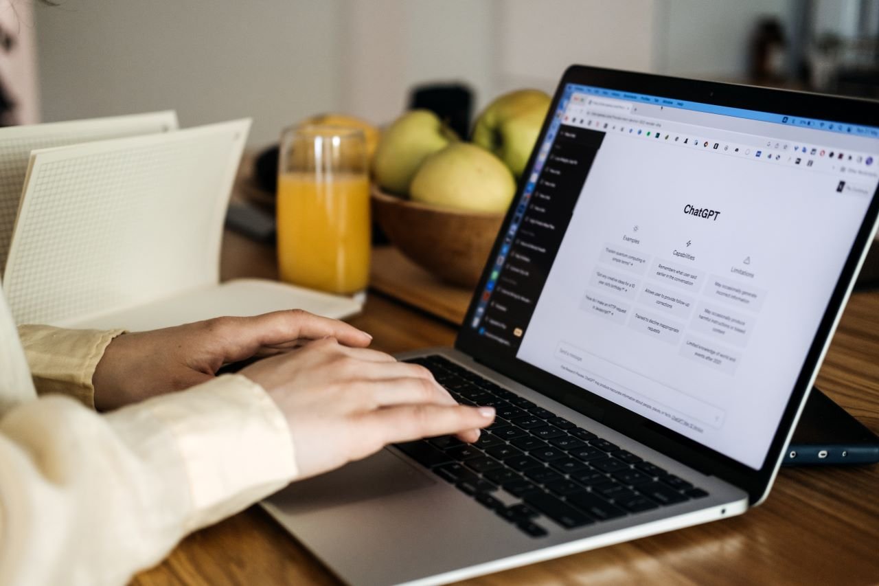 Auparavant, ChatGPT n'était accessible que sur un navigateur web sur macOS © Iryna Imago / Shutterstock 