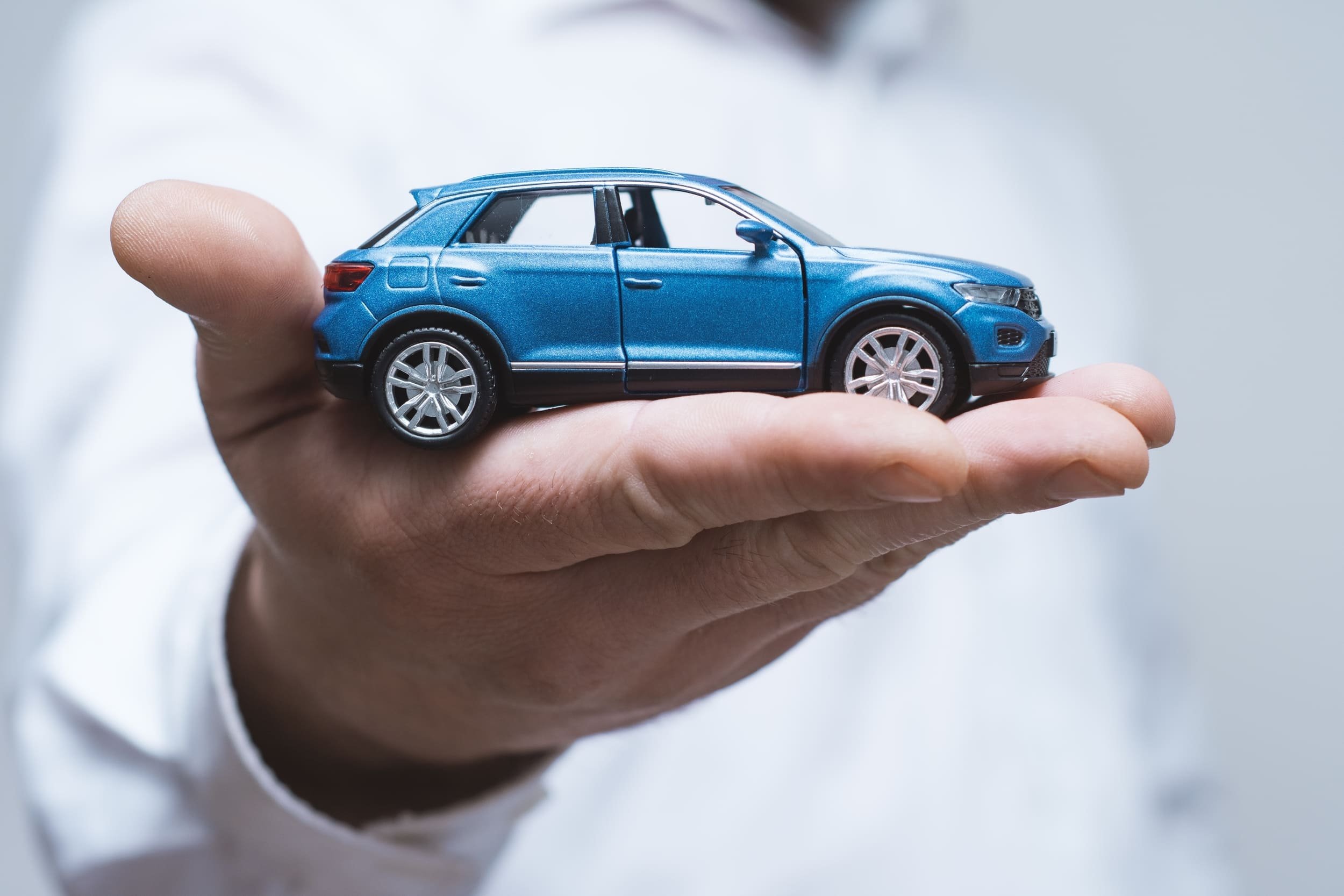 LeLynx.fr dévoile les marques et modèles qui font vraiment grimper votre prime d'assurance auto. © Vadzim Shubich / Shutterstock
