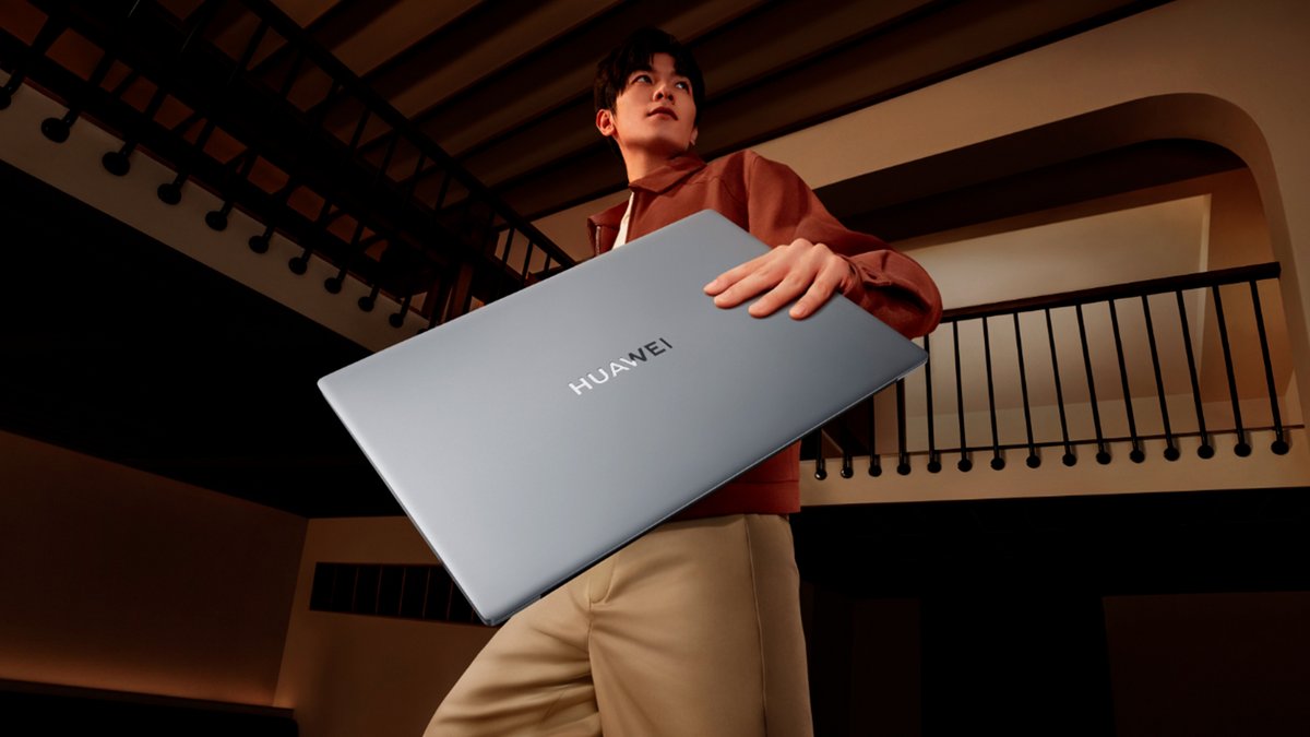 Avec son poids plume, ce MateBook D16 est facile à transporter ©HUAWEI