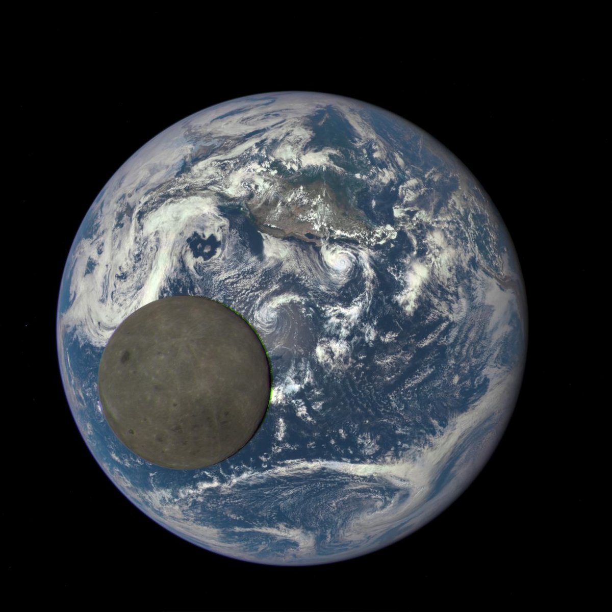 Sans doute l'image la plus ÉPIQUE de la caméra EPIC. © NASA/NOAA