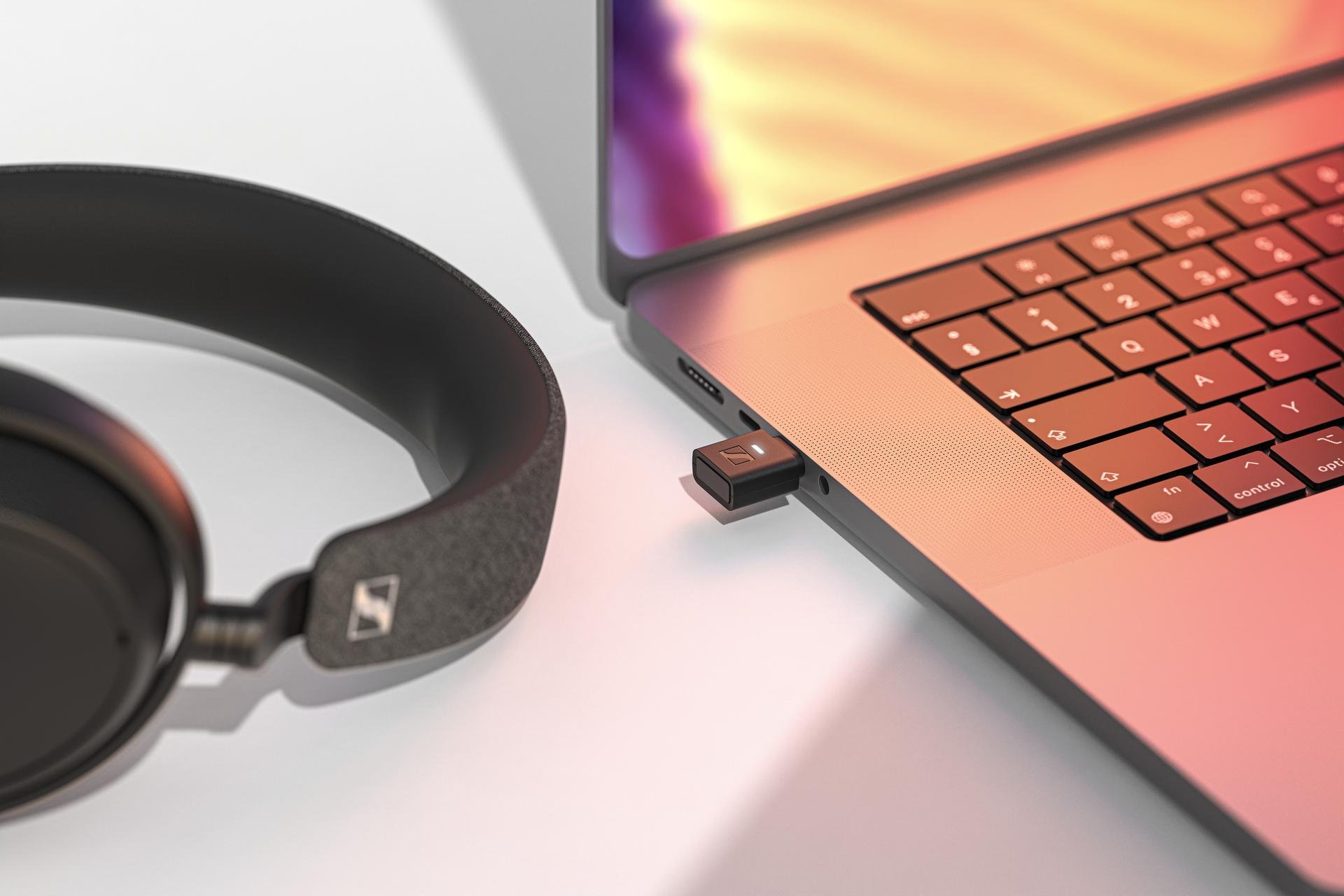 Le dongle BTD 700 de Sennheiser se veut très discret © Sennheiser