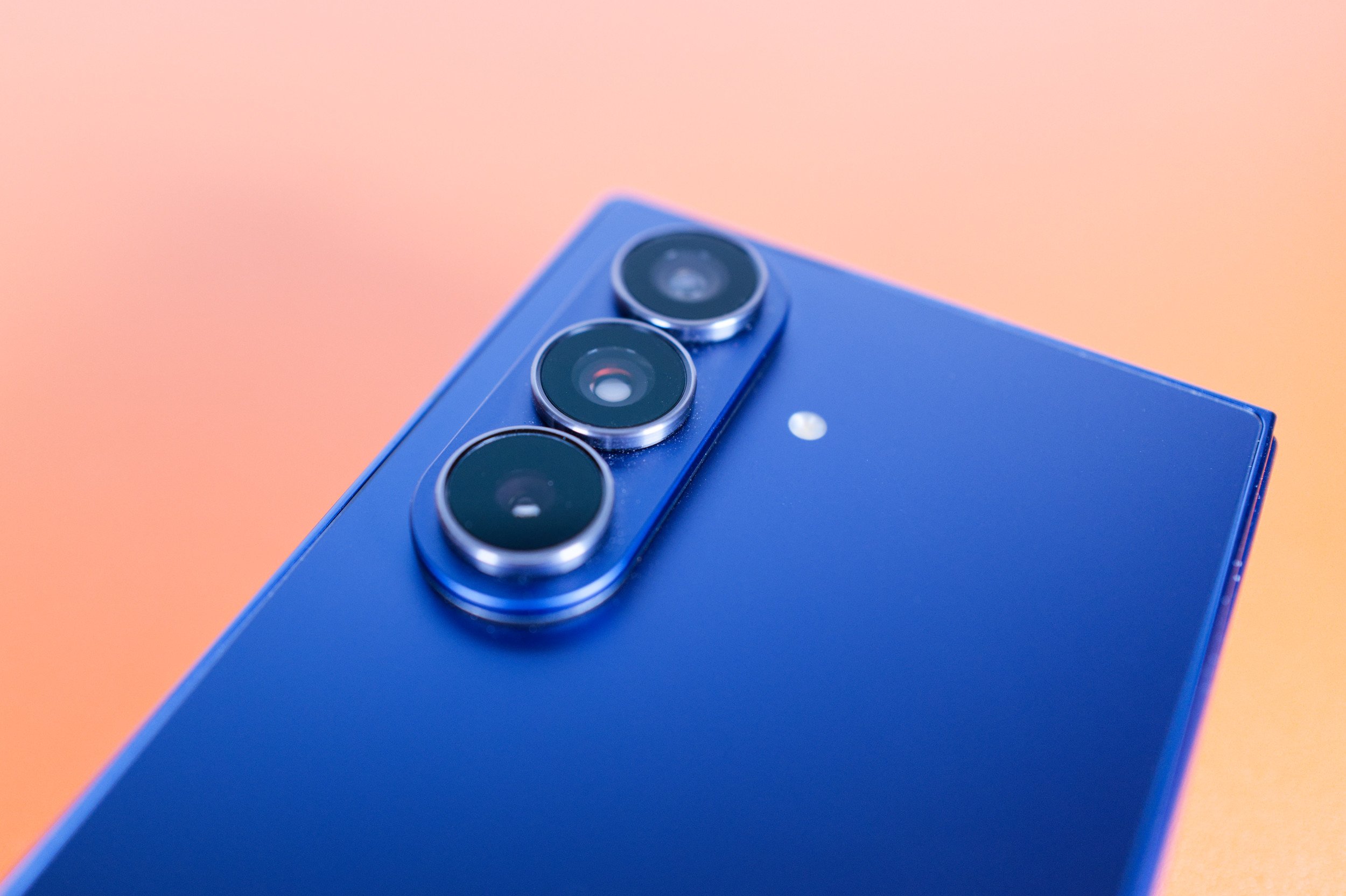 Samsung étend le mode photo sous-marin à son Galaxy Z Fold 7. © Marc Mitrani pour Clubic