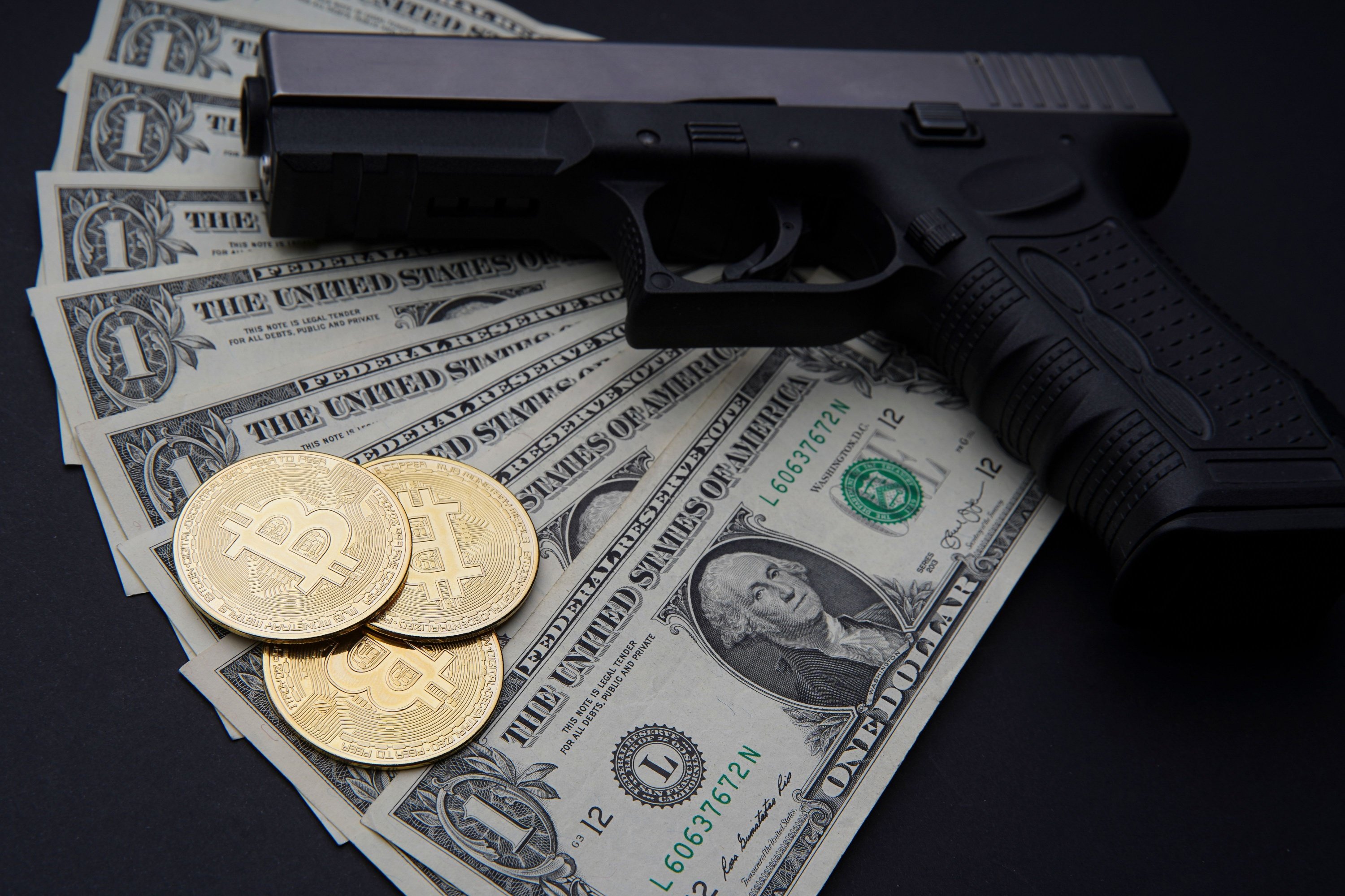 S'armer, est-ce la bonne solution pour les entrepreneurs crypto ? © Shutterstock