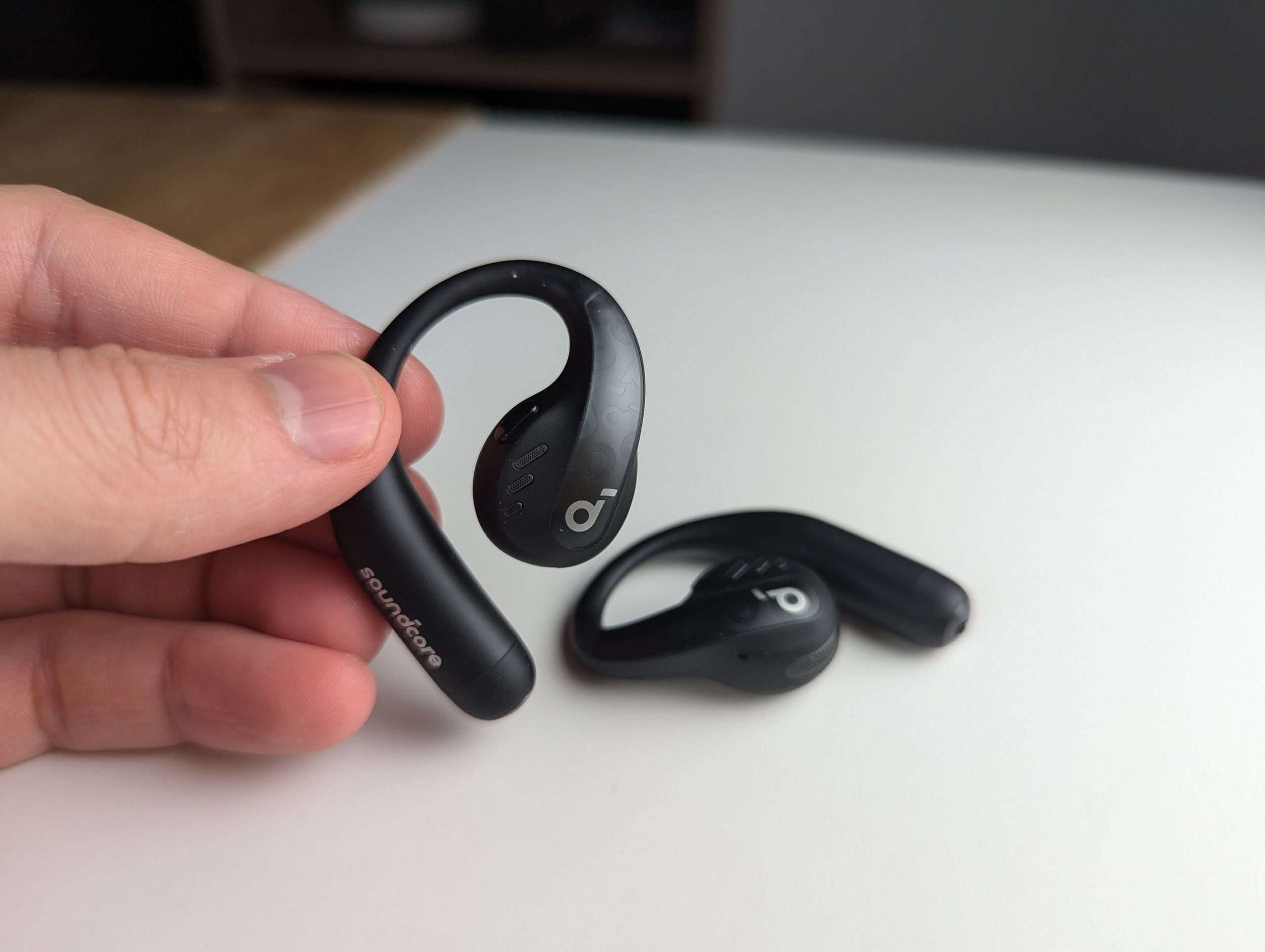 Gros format, mais beaucoup d'espace pour la batterie © Guillaume Fourcadier pour Clubic