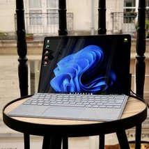 Microsoft Surface Pro 8 (2021)