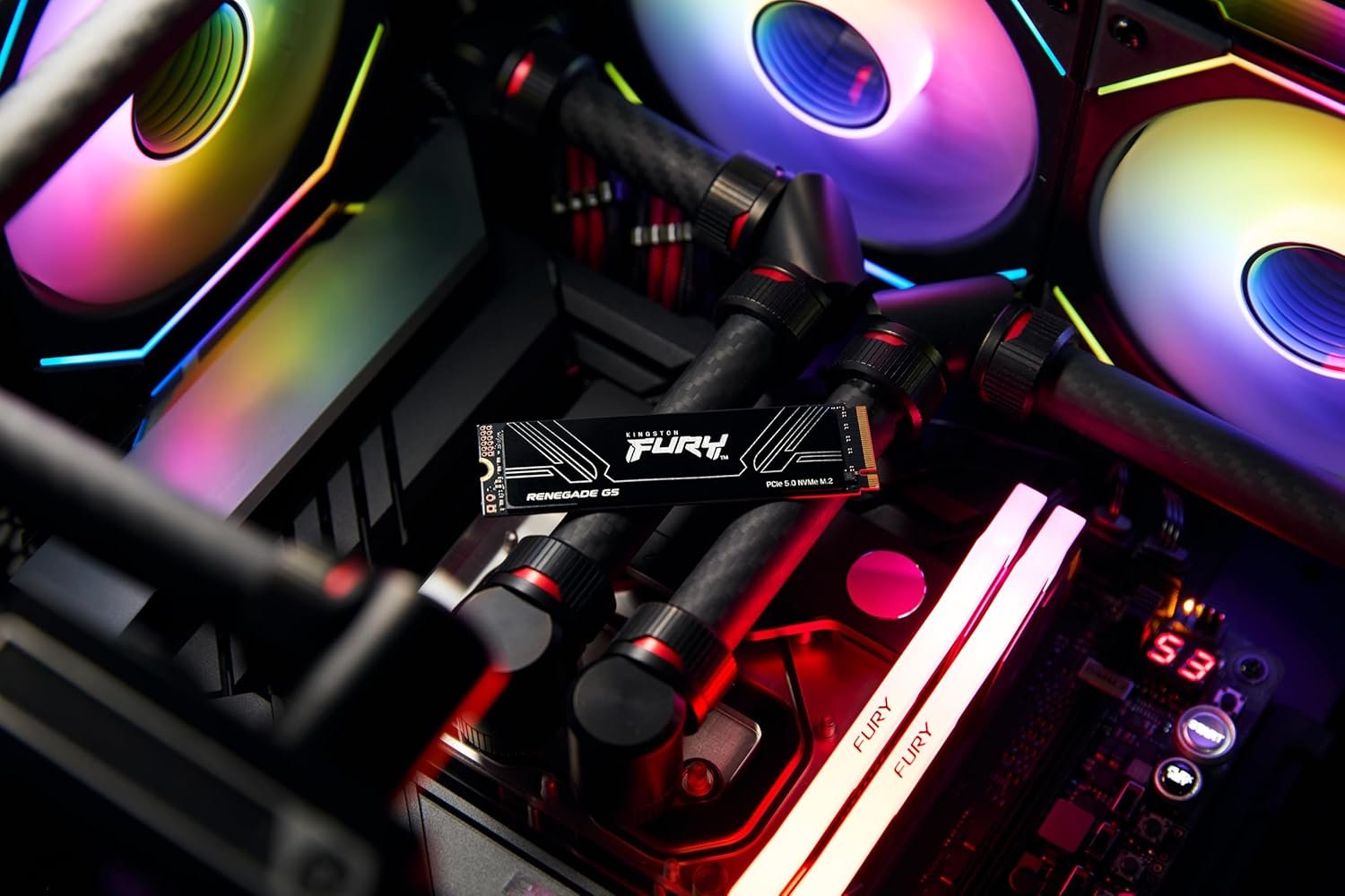 Et dire qu'une si petite chose peut contenir jusqu'à 4 To de données ! ©Kingston