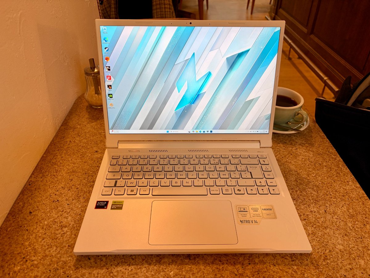 Ce modèle se distingue par la compacité de son format. © Studio Clubic