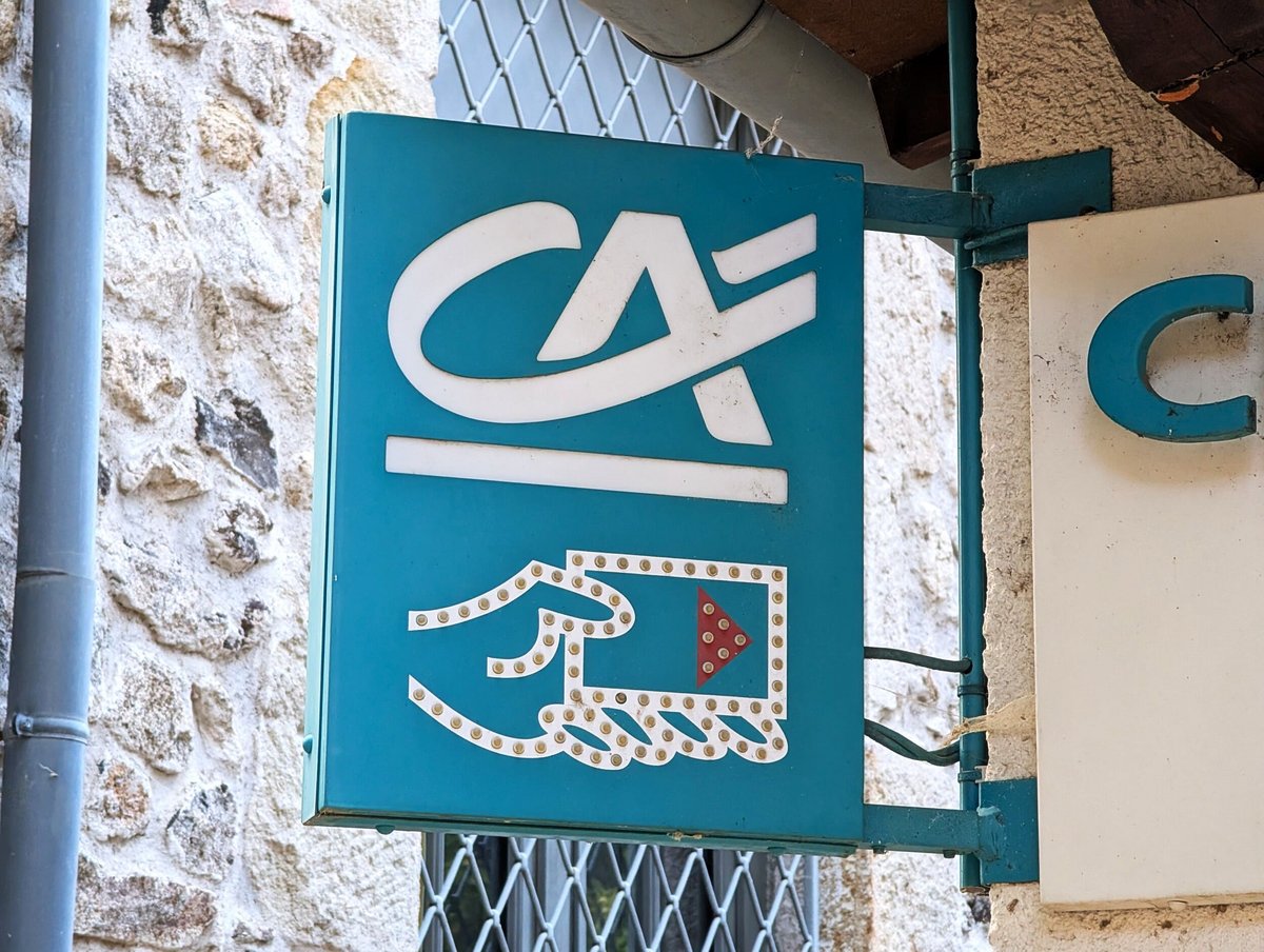 Une cliente du Crédit Agricole a pu être remboursée, malgré une négligence due à une usurpation de la banque. © Alexandre Boero / Clubic
