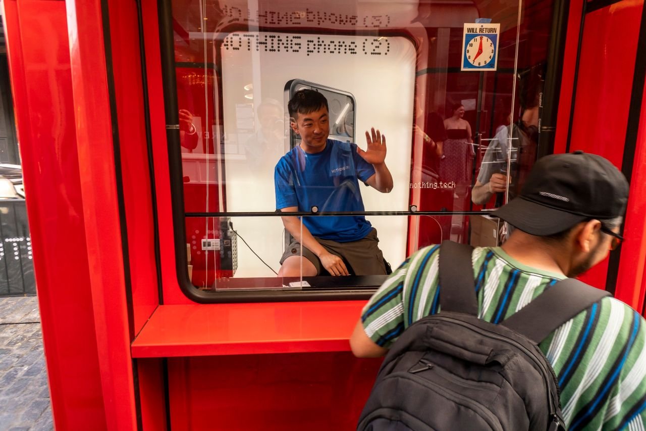 Pour Carl Pei, cofondateur de Nothing, « L'utilisation qu'on fait des téléphones est très archaïque. L'expérience utilisateur est restée quasiment la même depuis vingt ans » - ©rblfmr / Shutterstock