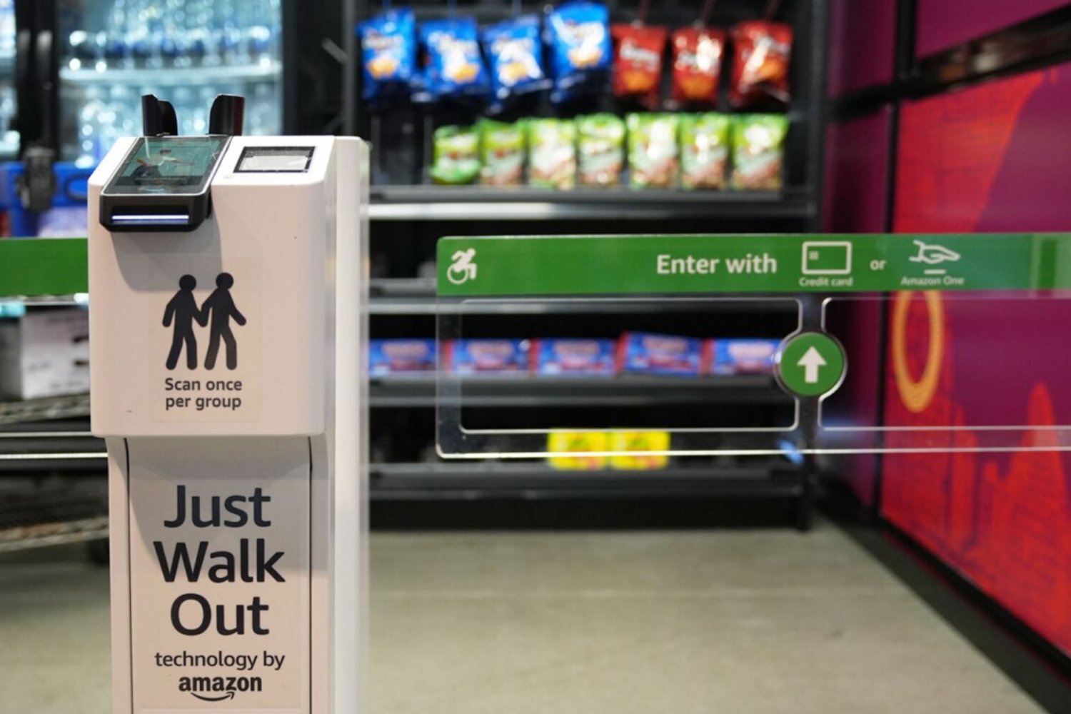 La technologie Just Walk Out déployée dans un magasin aux États-Unis. ©Amazon