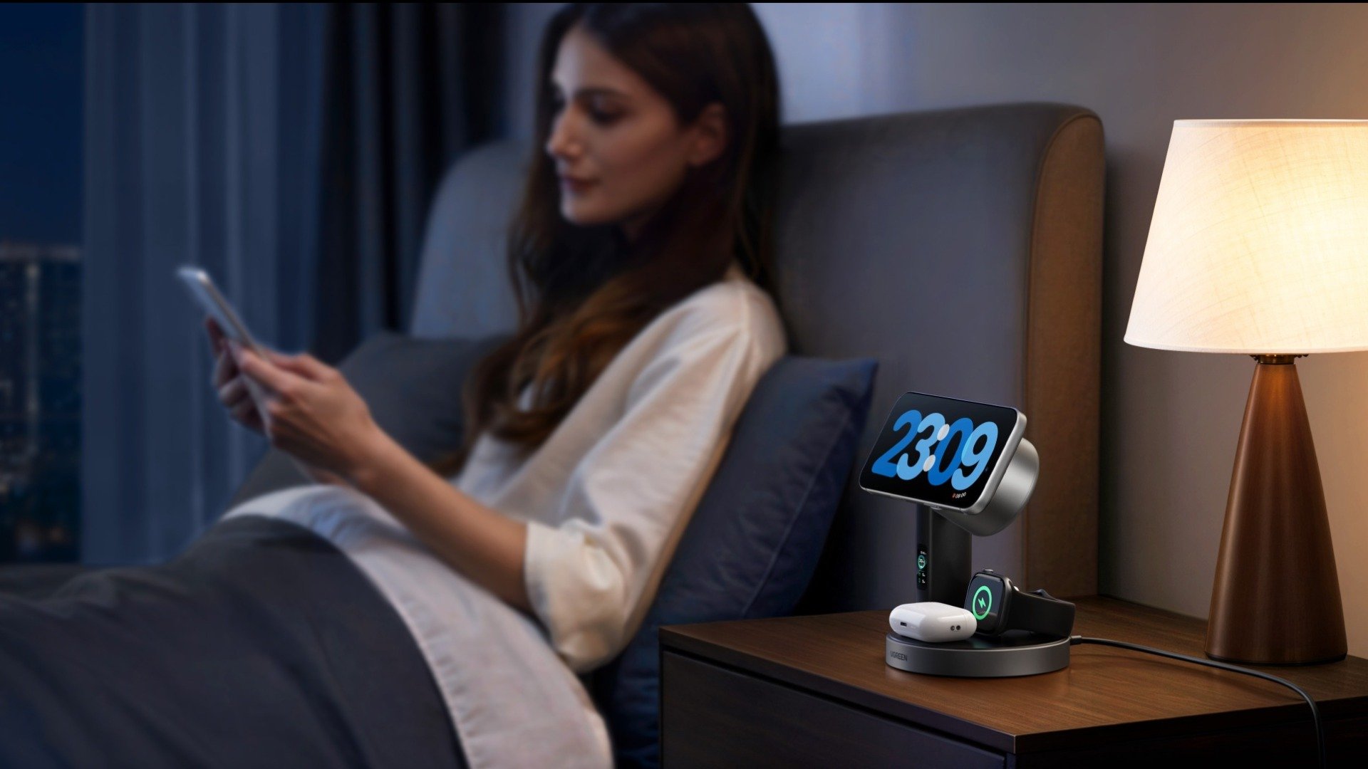 La station de charge MagFlow Pro 3-en-1. ©Ugreen