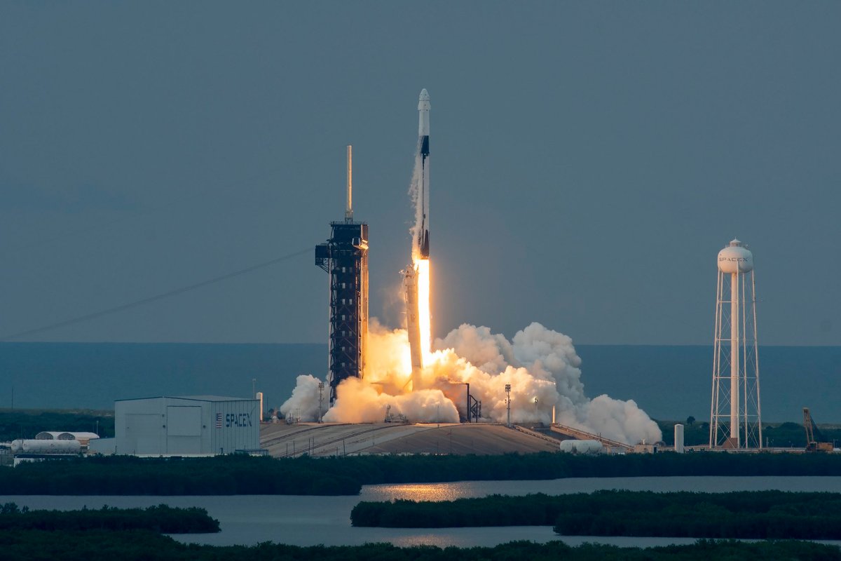 Crew Dragon peut désormais décoller depuis le Centre spatial Kennedy (que l'on voit ici) ou depuis Cape Canaveral, à quelques kilomètres de là © spaceX