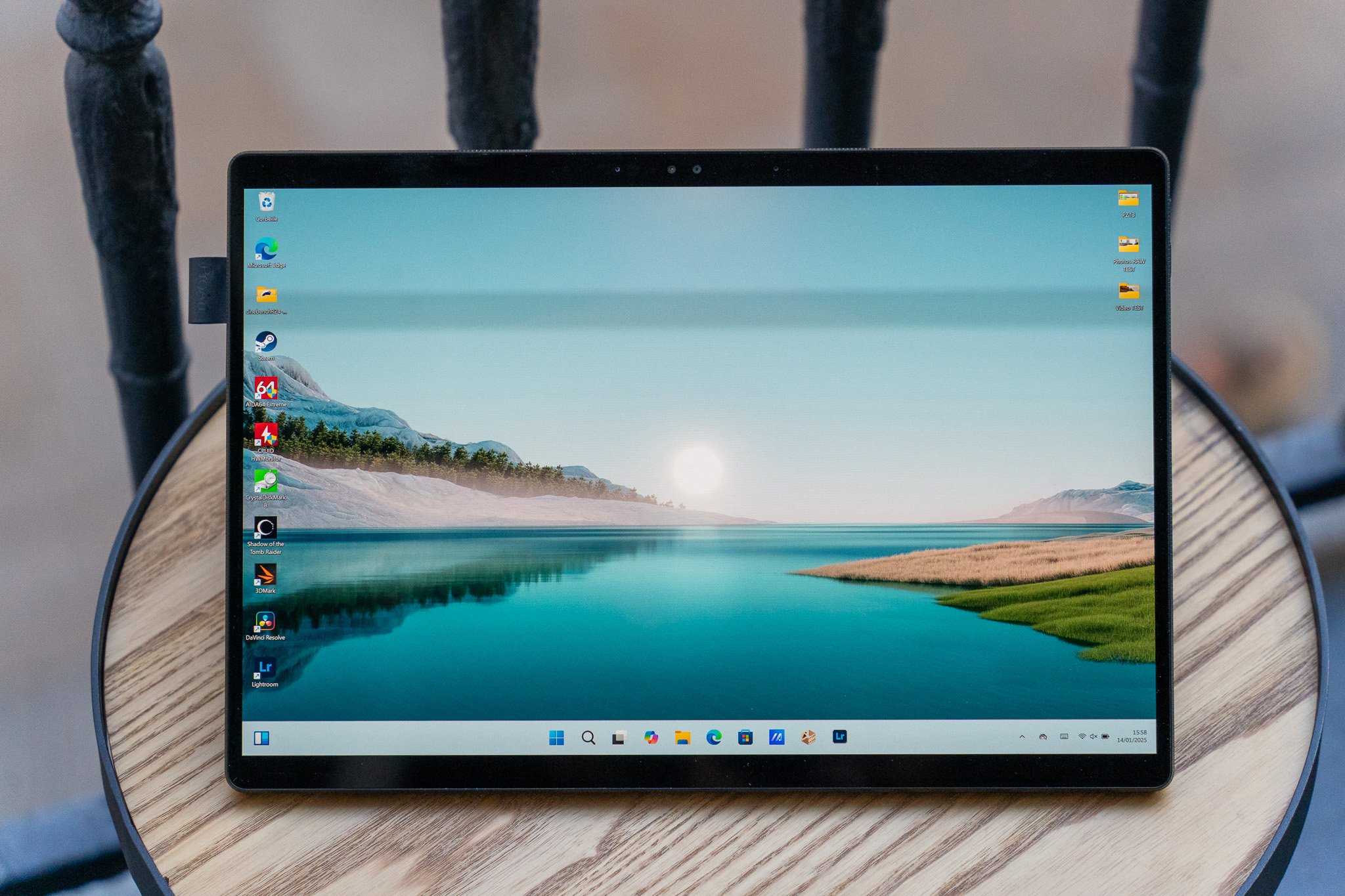 Photo du Asus ProArt PZ13 prise lors de notre test © Clubic