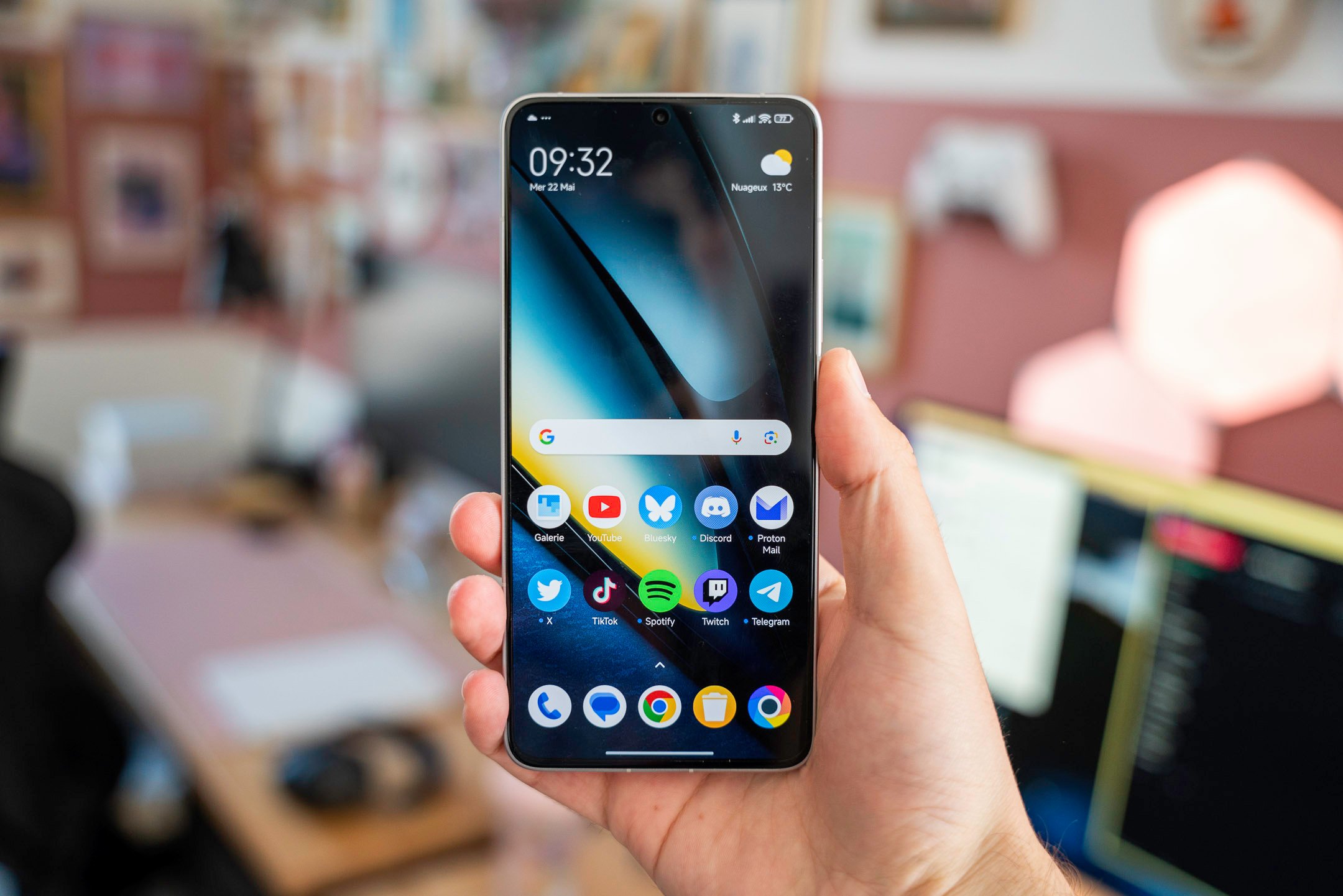 Le Poco F6 Pro reçoit enfin sa mise à jour. ©Pierre Crochart pour Clubic