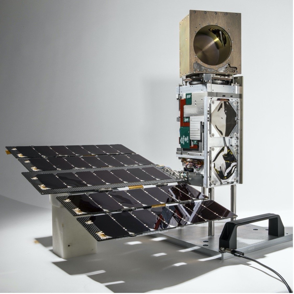 Voici à quoi ressemble un satellite TROPICS (il s'agit d'un modèle précurseur). Crédits NASA