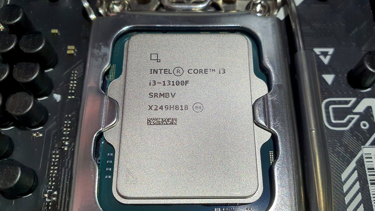 Une carte mère B760 et de la DDR4 à associer avec ce Core i3-13100F © Nerces pour Clubic