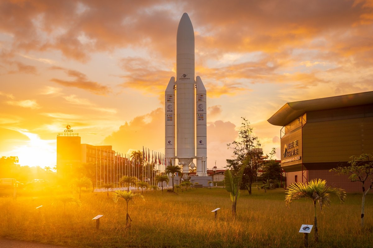 Vue sur Ariane 5 à Kourou © WsPics / Shutterstock.com