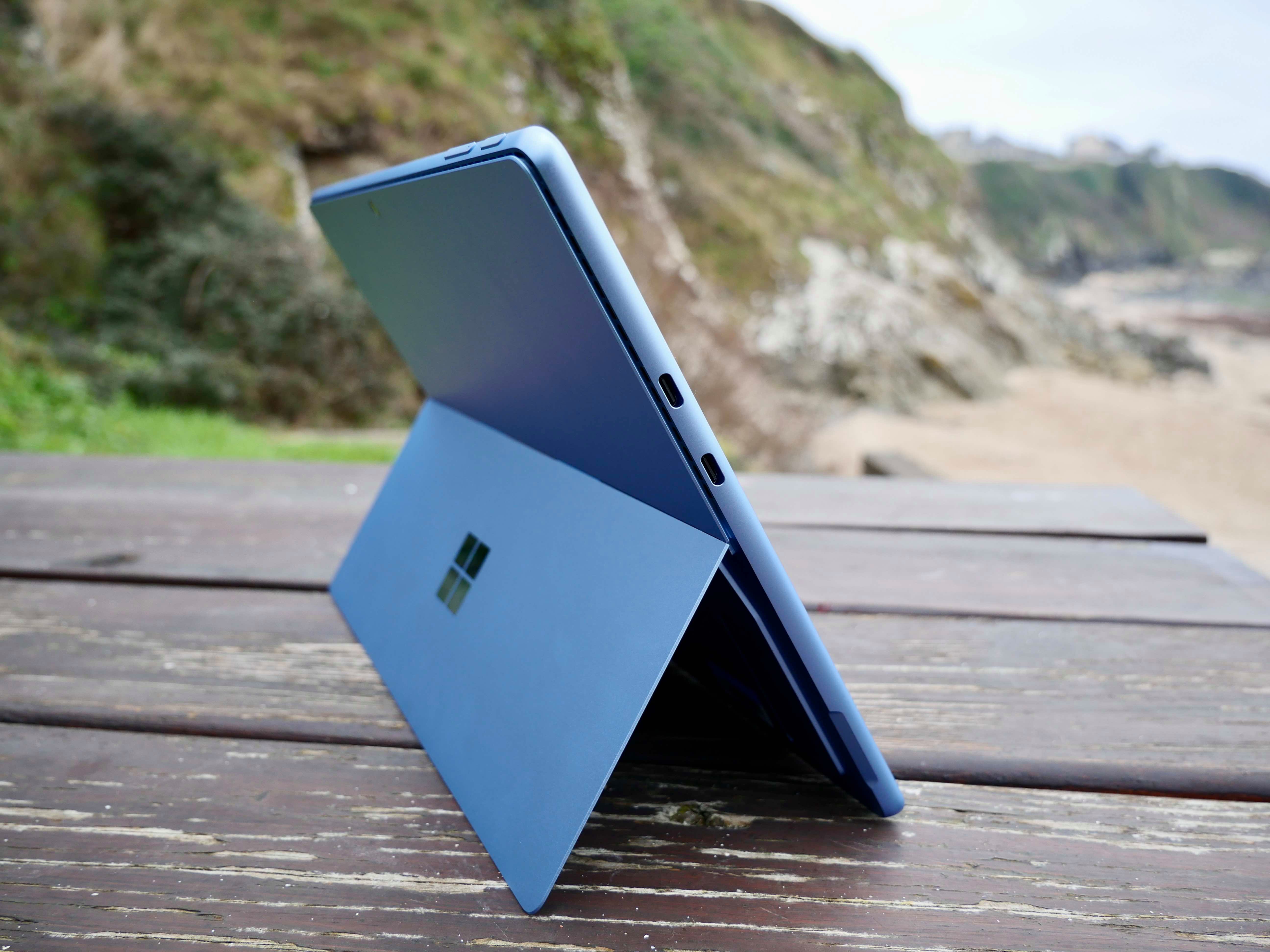 Une Surface Pro de 13 pouces, pour illustration. © Nathan Le Gohlisse pour Clubic