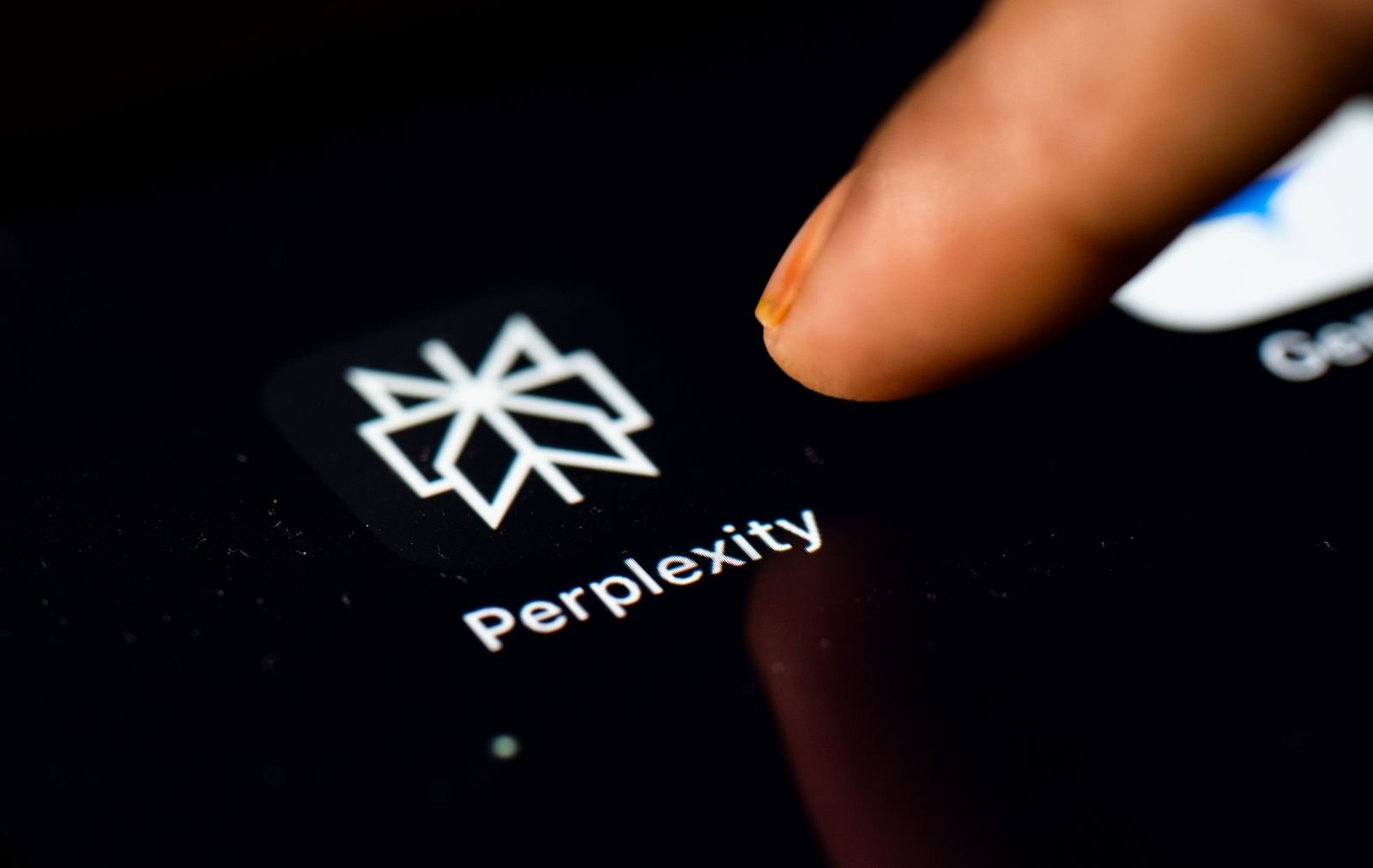 Perplexity propose à ses utilisateurs un mode de navigation privée pour créer des fils de discussion anonymes qui n'apparaissent pas dans l'historique et expirent au bout de vingt-quatre heures - ©Talukdar David / Shutterstock