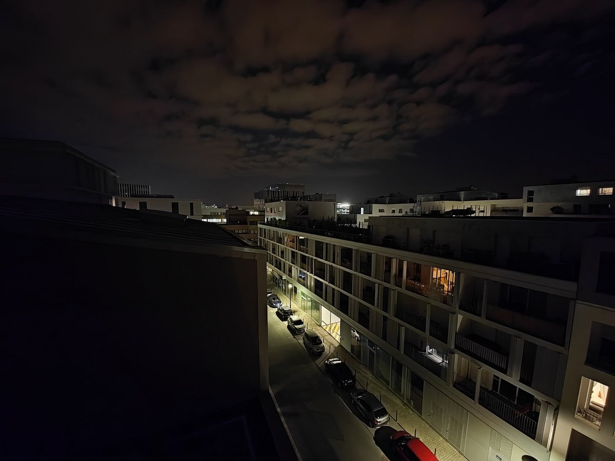 Ultra grand-angle : Auto / Nuit © Pierre Crochart pour Clubic