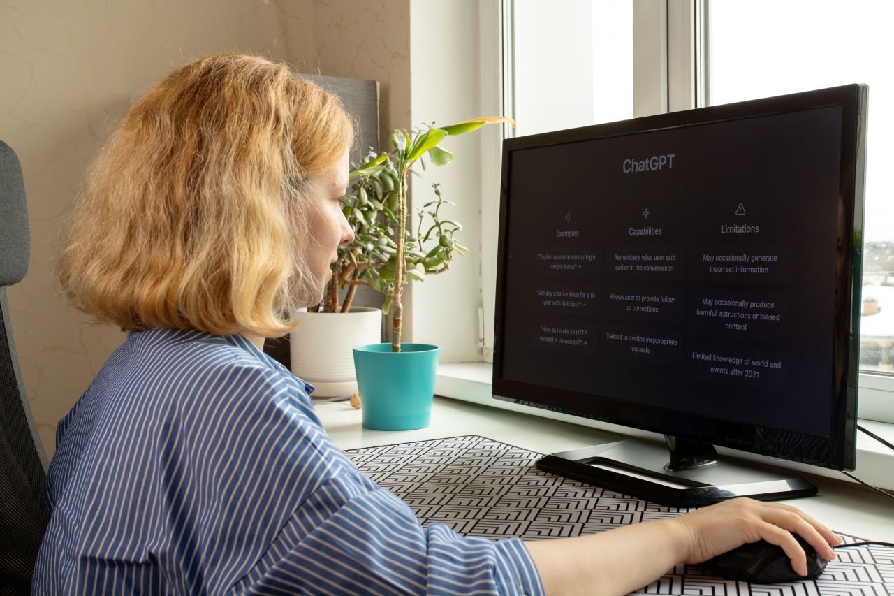 Comment traitez-vous ChatGPT ? Poliment ou pas ? - ©Yta23 / Shuttertstock