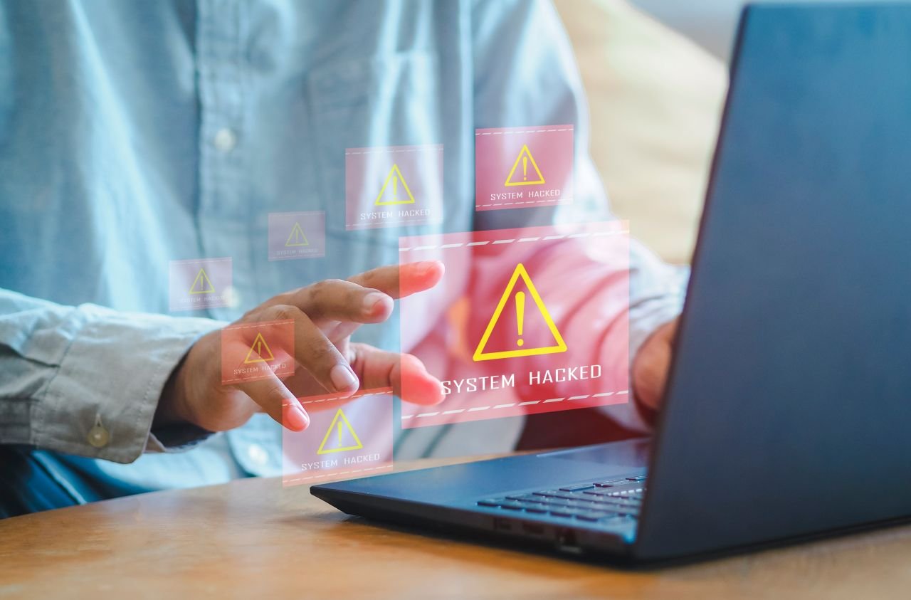 Ces attaques permises par les vulnrabilité ne nécessitent même pas une action de la part de la victime pour agir sur PC et Mac - ©Panya_photo / Shutterstock