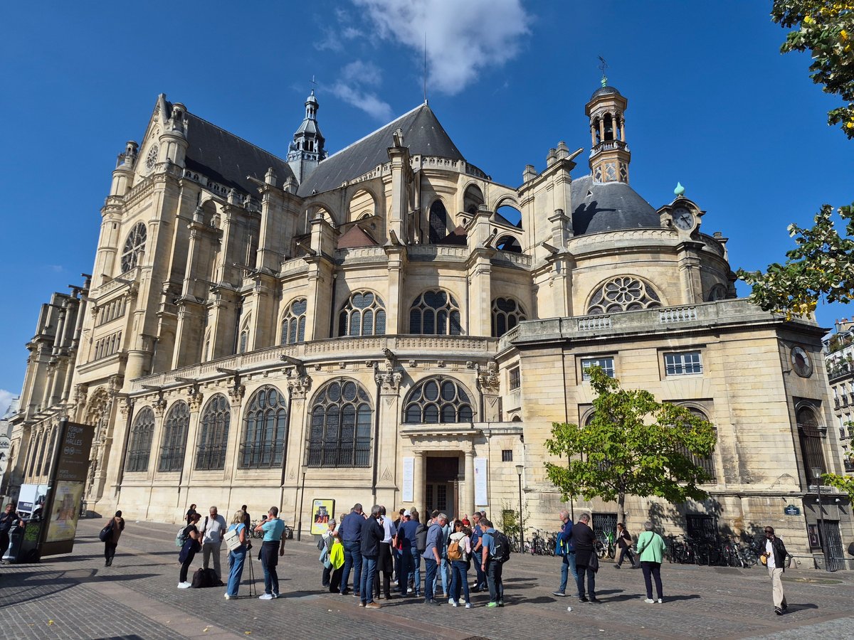 Le S25 FE est doué pour la photo urbaine en bonne luminosité. ©Marc Mitrani pour Clubic