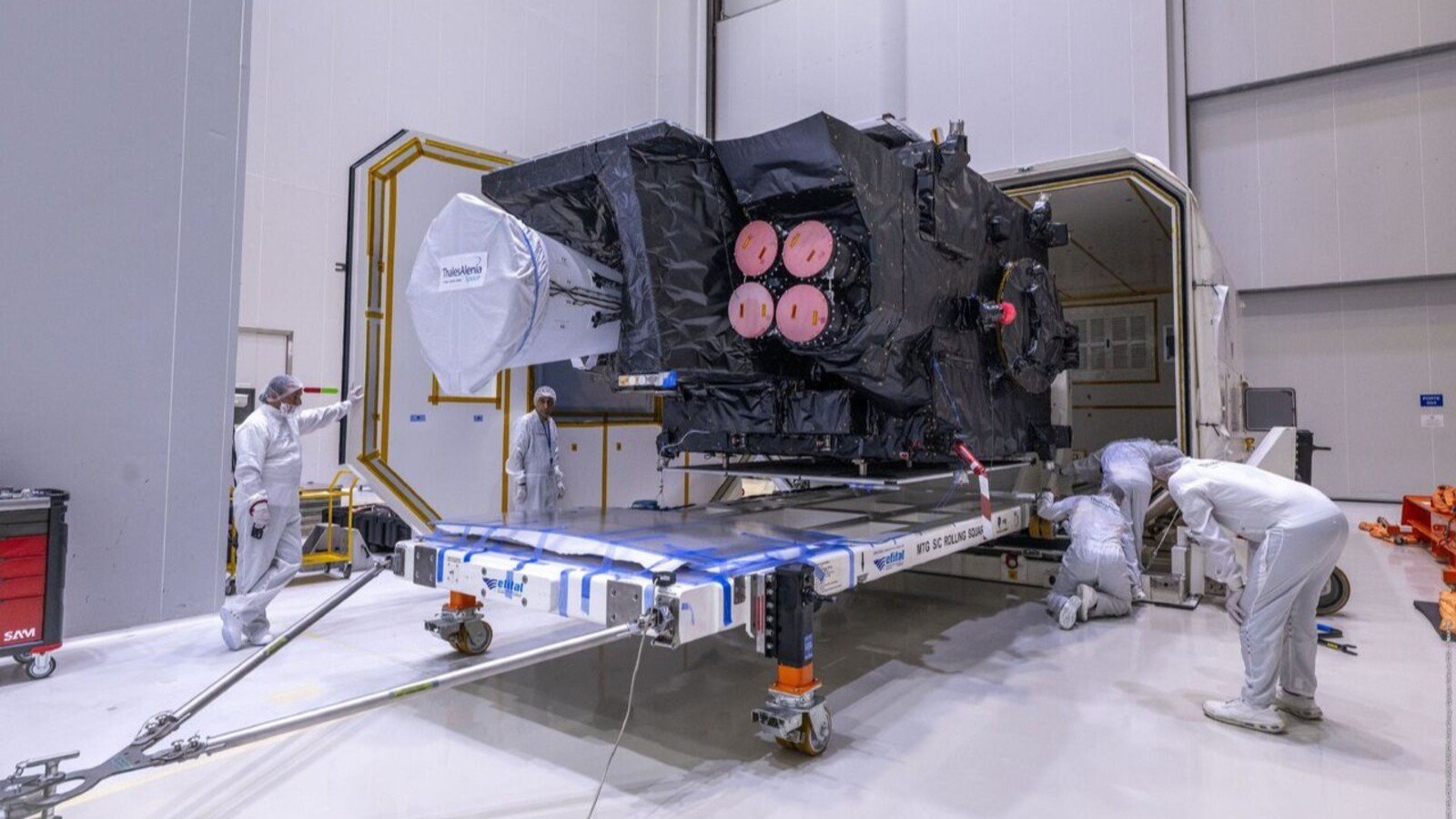 Le satellite météo MTG-I2 est arrivé en Guyane, la campagne de lancement démarre. © Arianespace