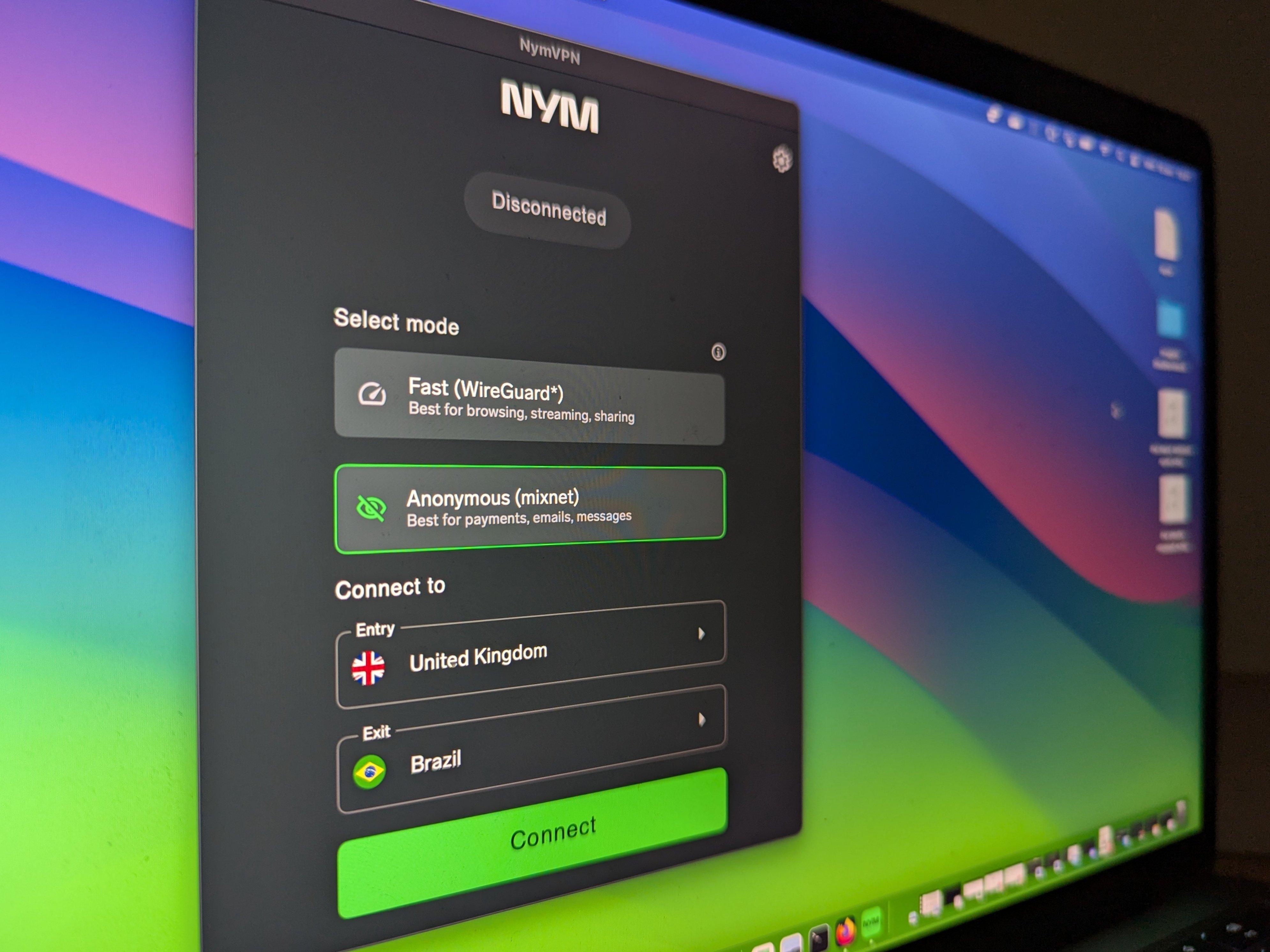 Plus anonyme qu’un VPN classique, mais encore trop lent, NymVPN veut corriger son plus gros défaut. © Clubic