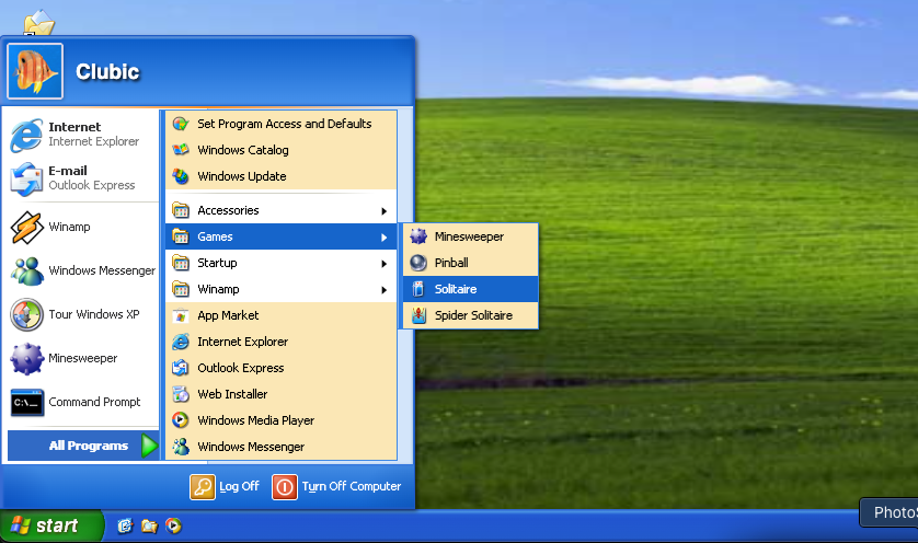 Windows XP modernise le menu Démarrer, puis Vista et 7 donnent un vrai rôle à la barre de recherche. © Clubic