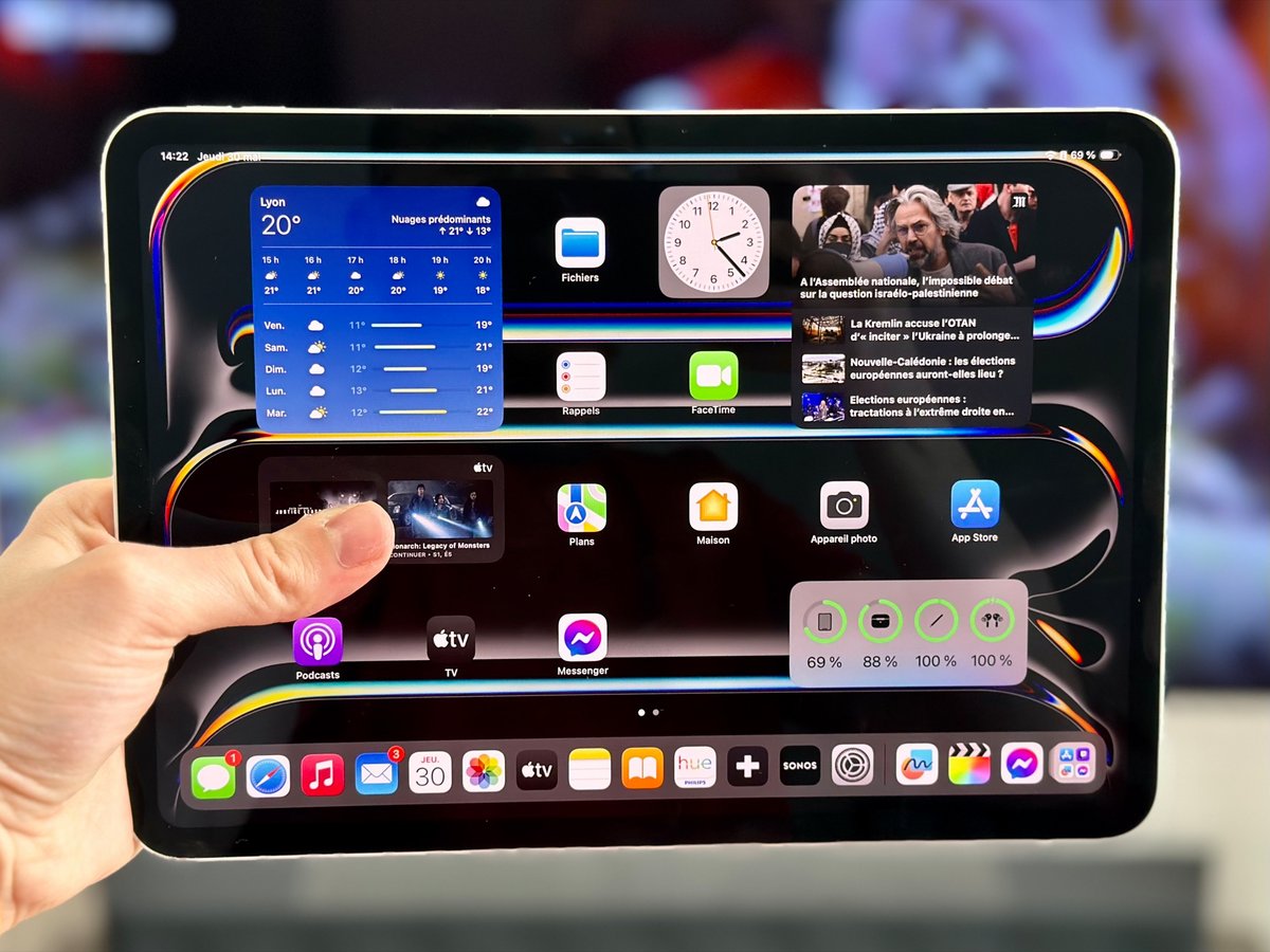 L'iPad Pro (2024) offre une bien meilleure prise en main © Mathieu Grumiaux pour Clubic