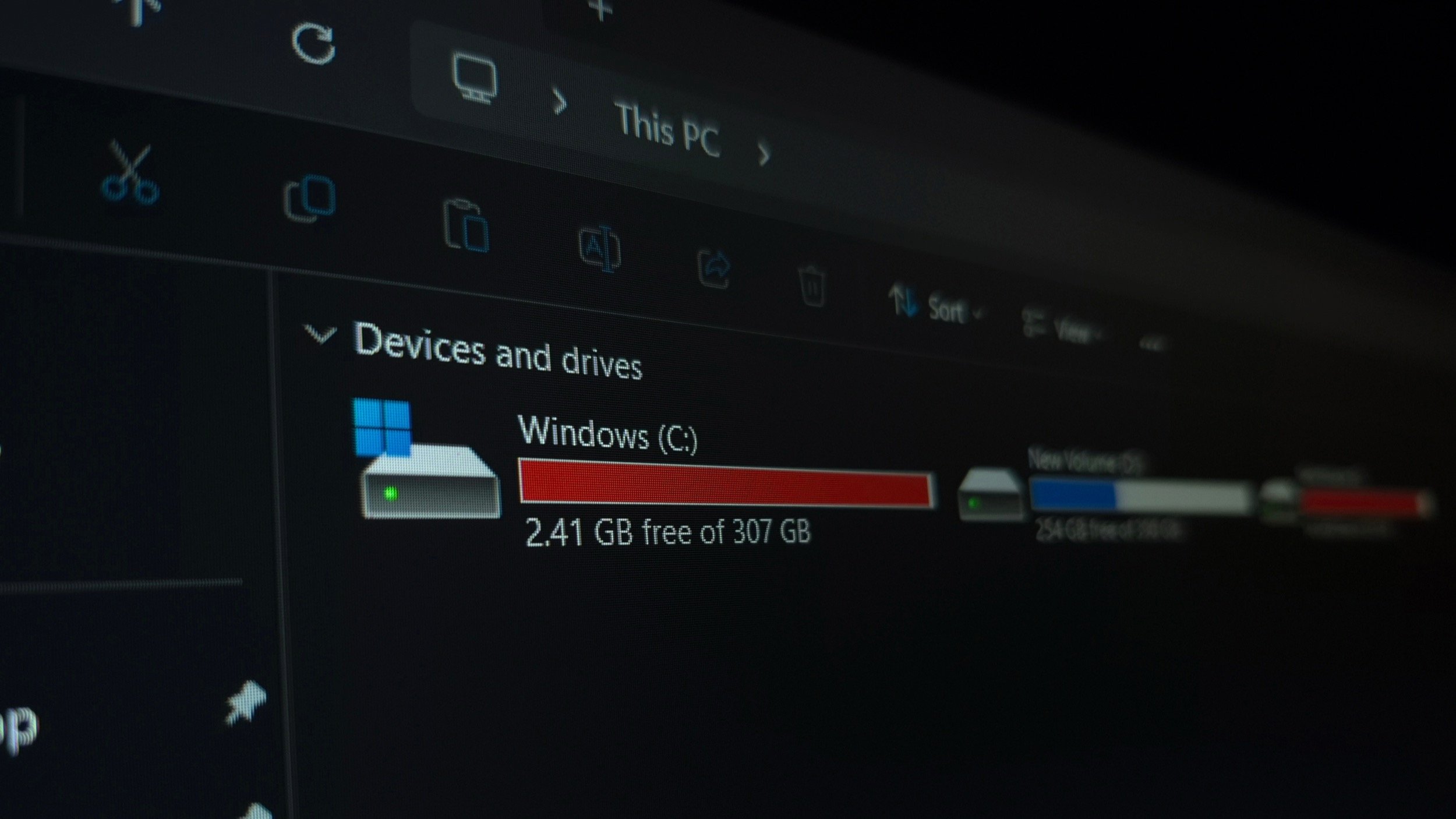 Cette version modifiée et plus légère de Windows 11 25H2 a tous les arguments pour vous faire installer la mise à jour. © Nwz / Shutterstock