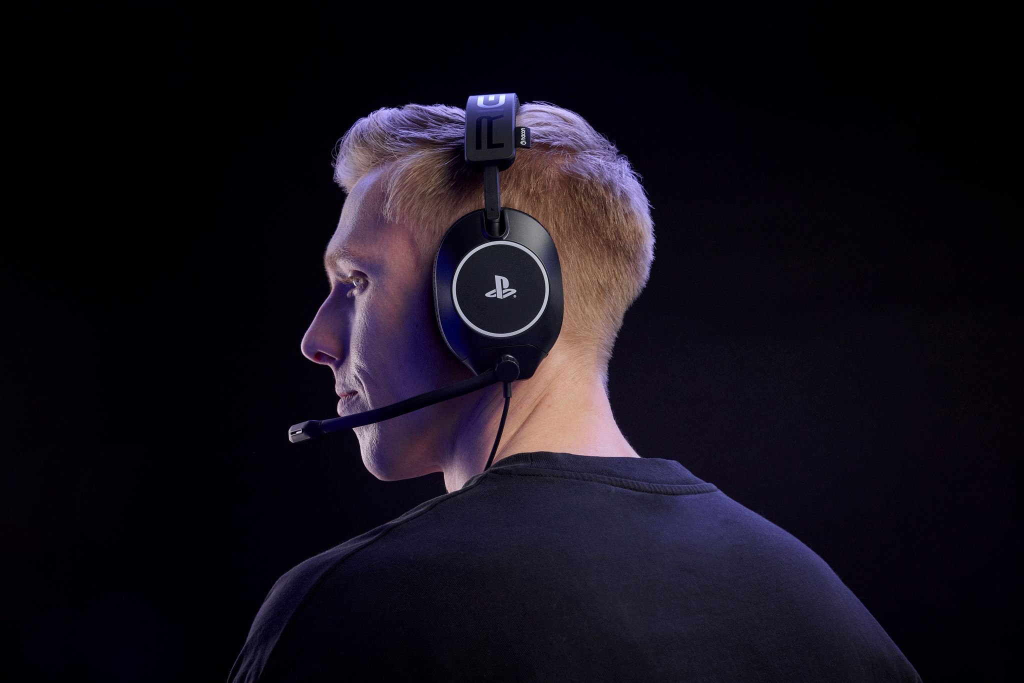 Nacon mise sur le graphène pour offrir aux joueurs une expérience audio de meilleure qualité. © Nacon