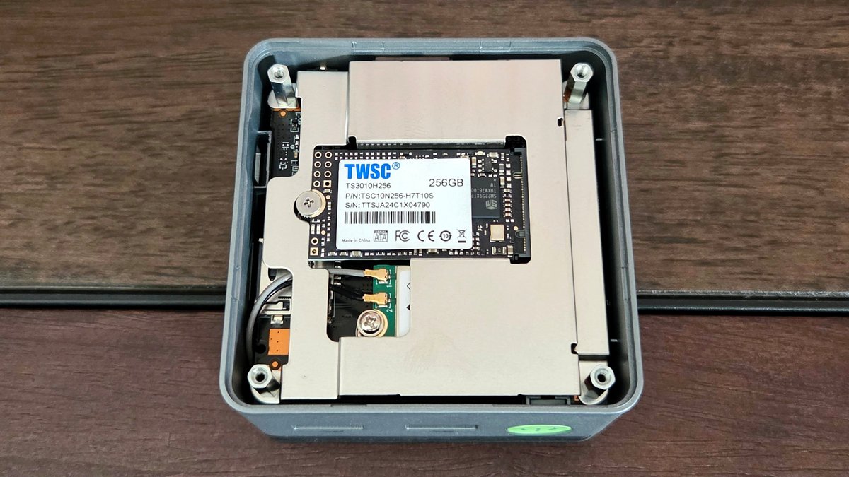 GMKtec NucBox G5