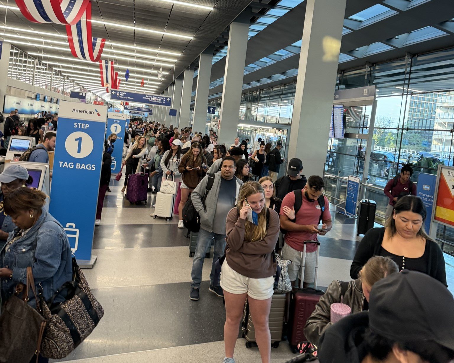 Dans de nombreux aéroports américains, l'incident CrowdStrike a provoqué une pagaille monstre