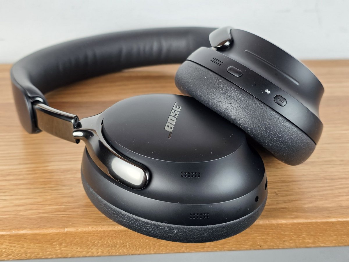 Le QC Ultra Headphones Gen 2 reste un casque élégant, sans parti-pris trop tranché © Guillaume Fourcadier pour Clubic