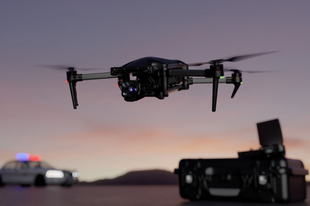 Les forces de défense finlandaises choisissent les micro-drones Parrot pour renforcer leurs capacités ISR. © Parrot