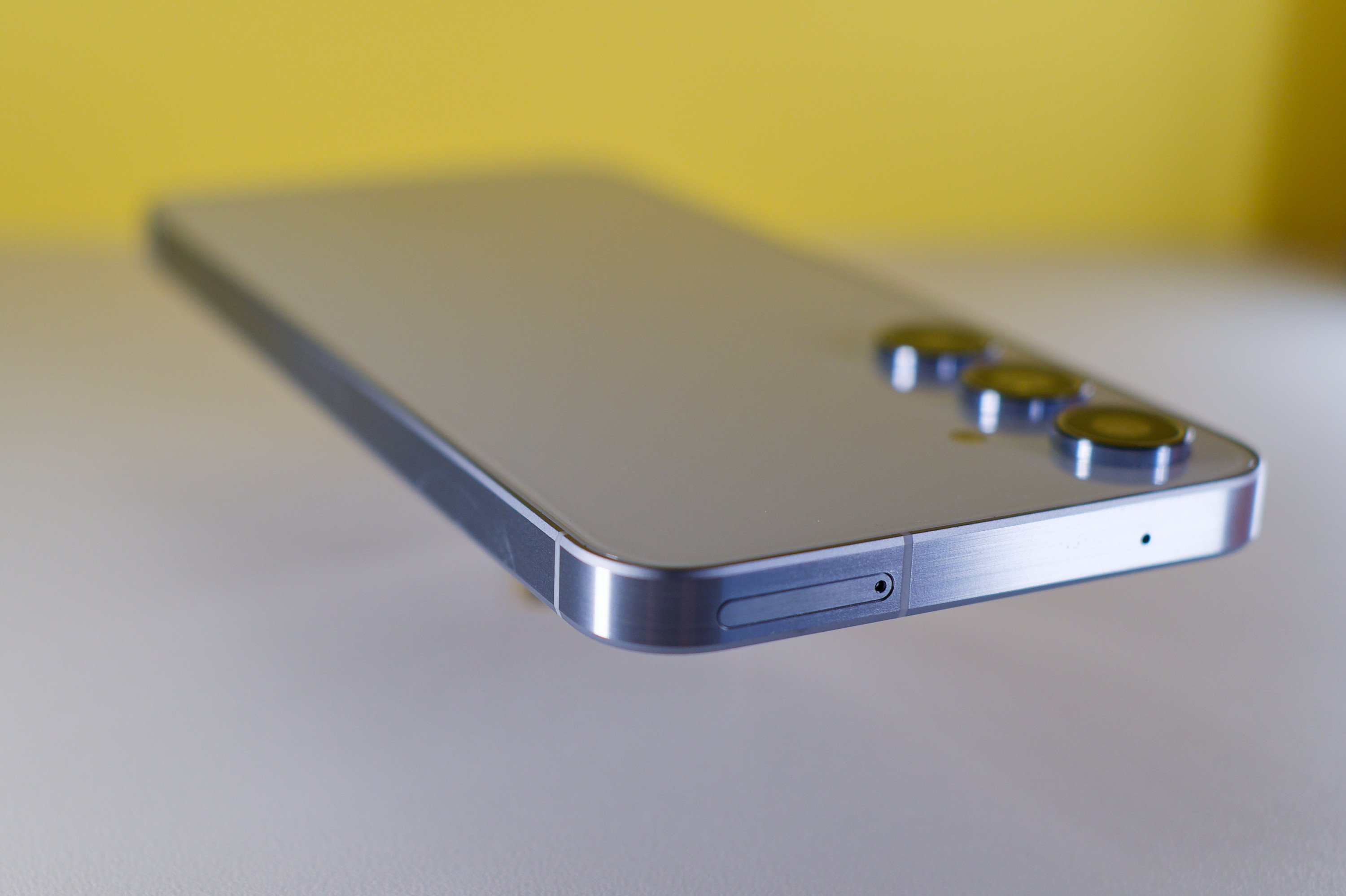 Le Galaxy A36 aurait de véritables atouts pour vous séduire sur le terrain du milieu de gamme © Marc Mitrani pour Clubic