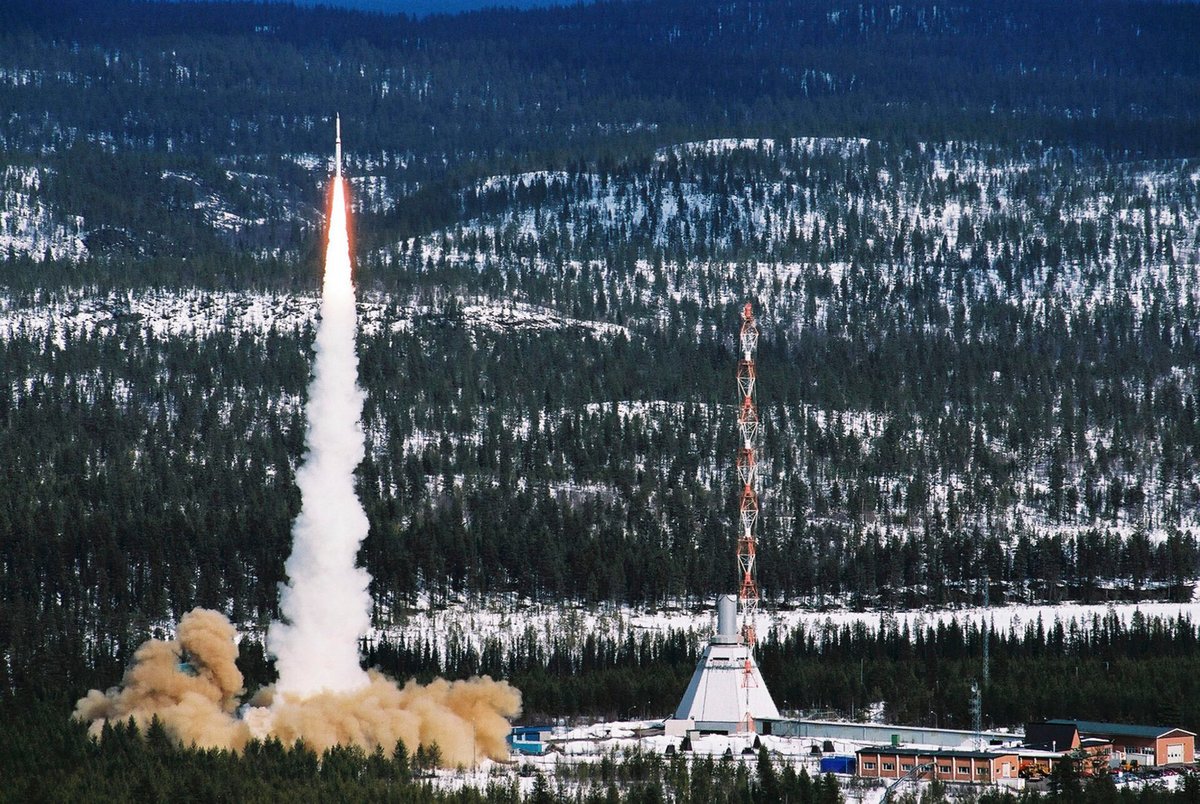 Le seul site suborbital actuellement en activité en Europe continentale, l'Esrange en Suède, ici avec un tir pour l'ESA. Notez qu'il fait froid, mais heureusement, il y a plein de main-d'œuvre avec une cité minière à côté © ESA